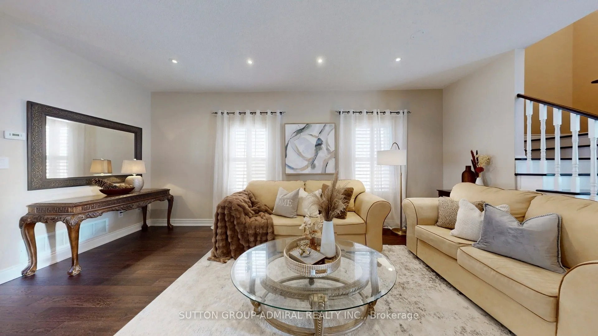 222 Hollywood Hill Circle