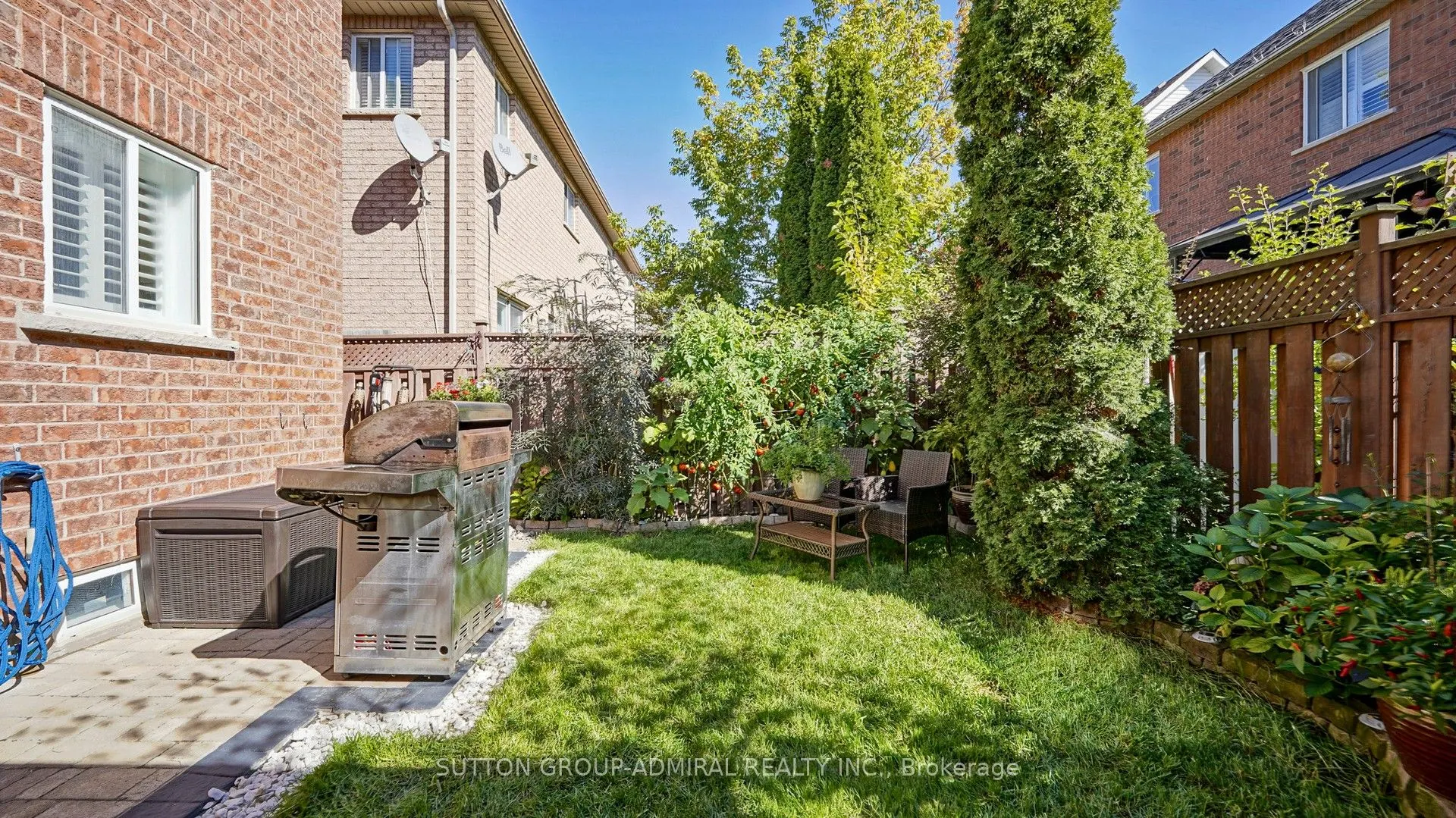 222 Hollywood Hill Circle
