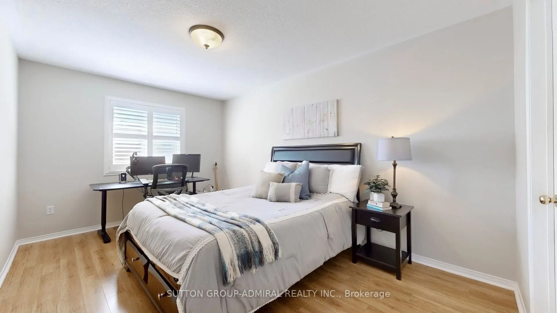 222 Hollywood Hill Circle
