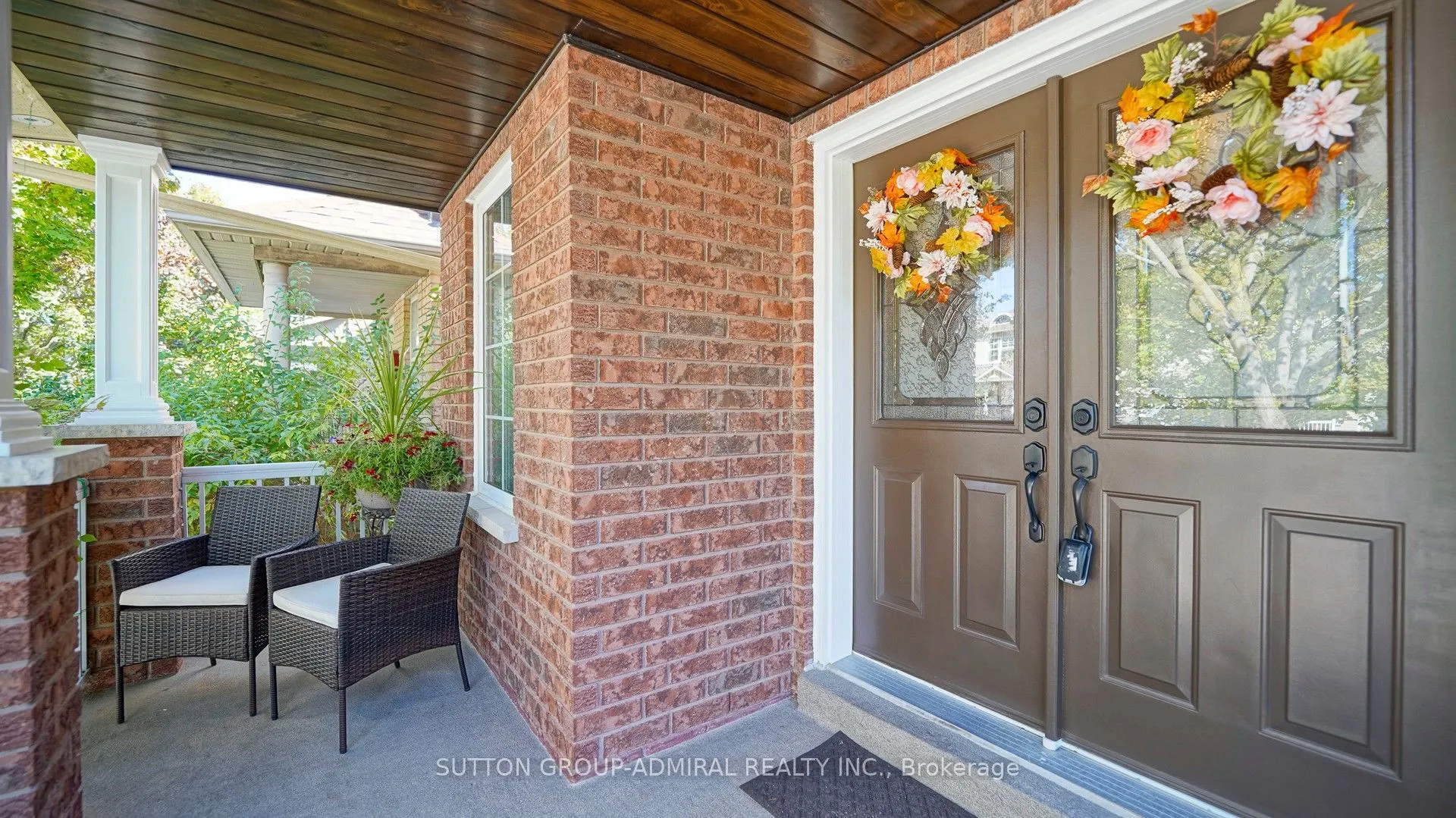 222 Hollywood Hill Circle