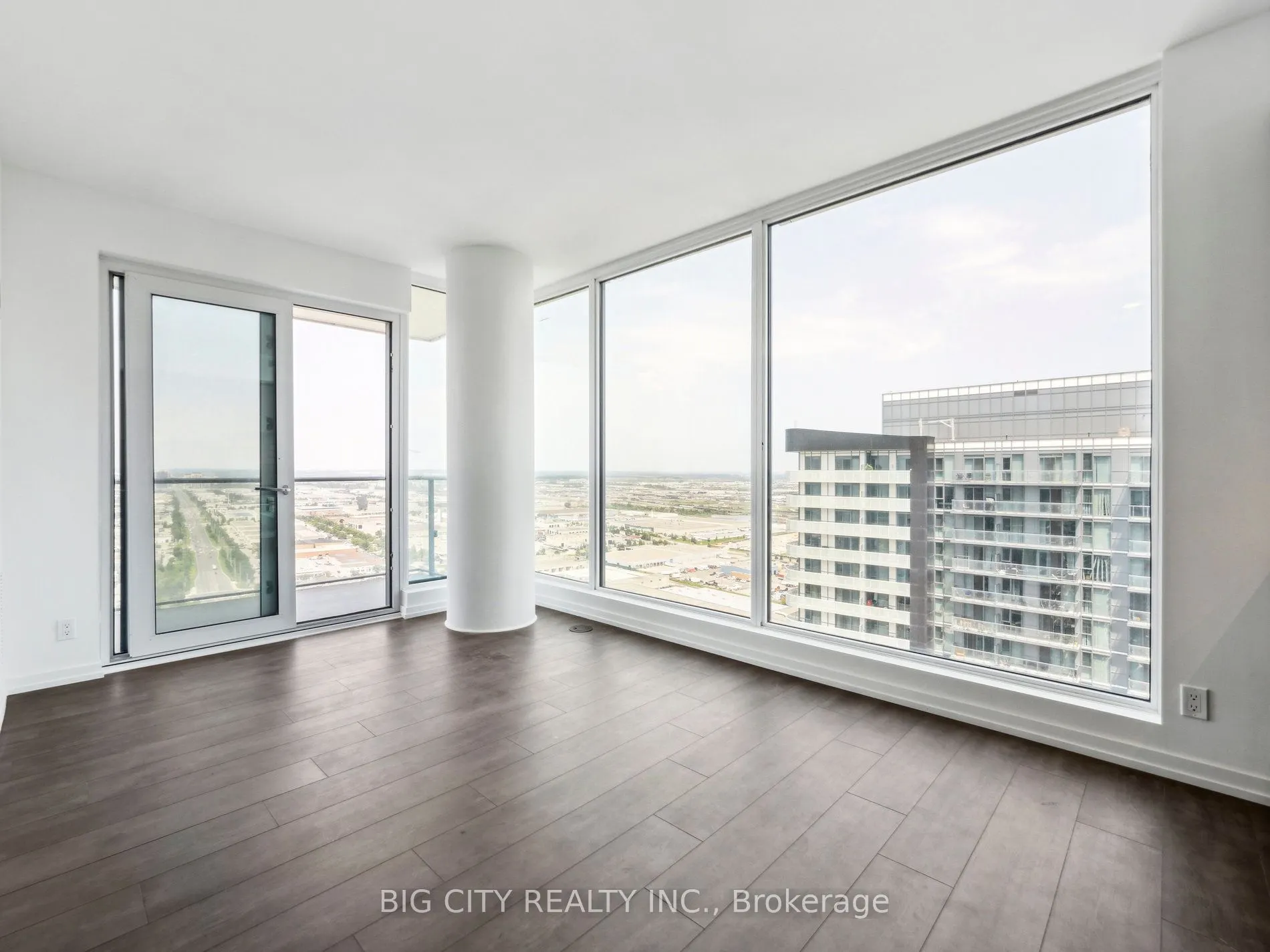 7890 Jane Street, #3909