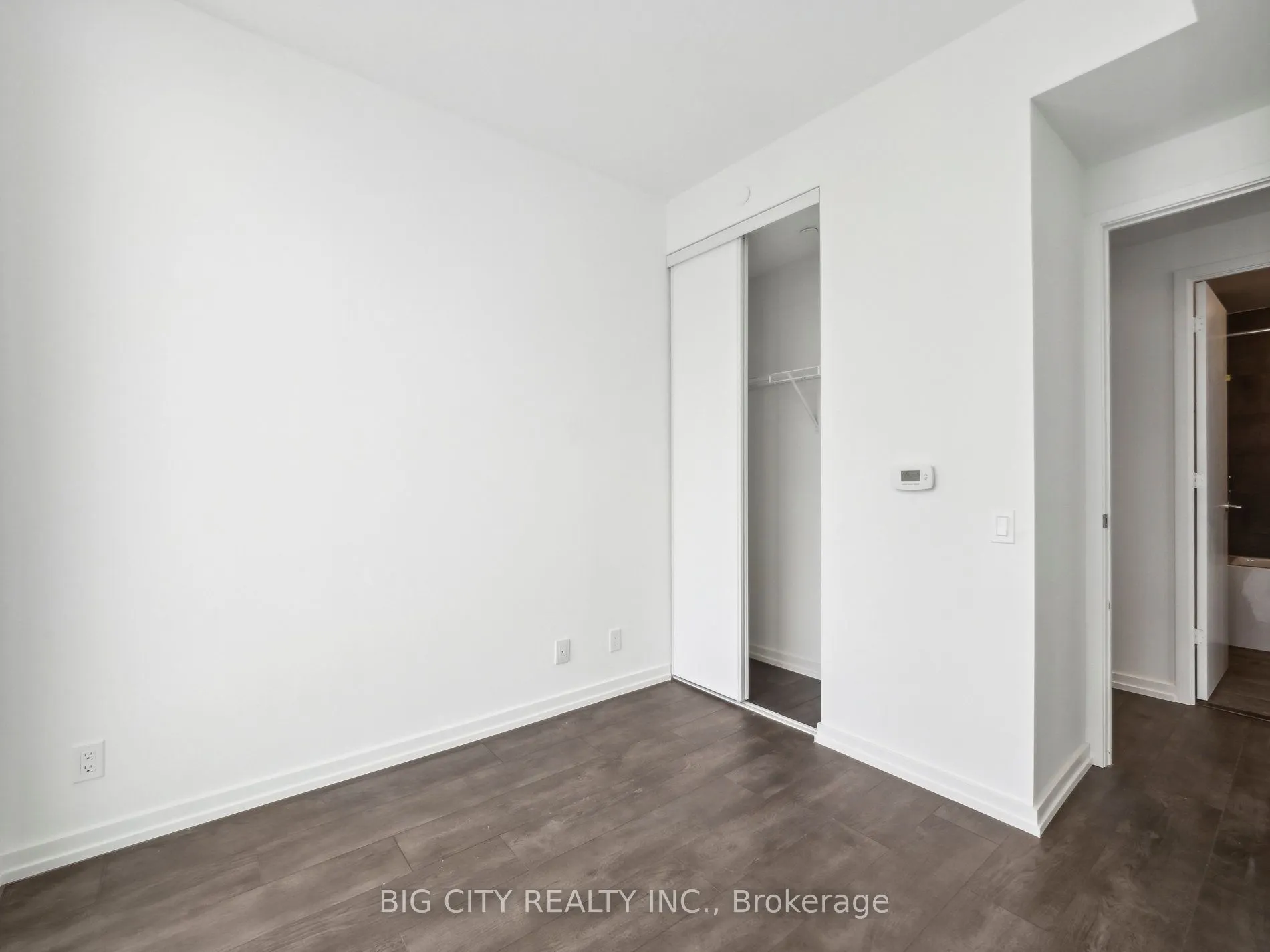 7890 Jane Street, #3909