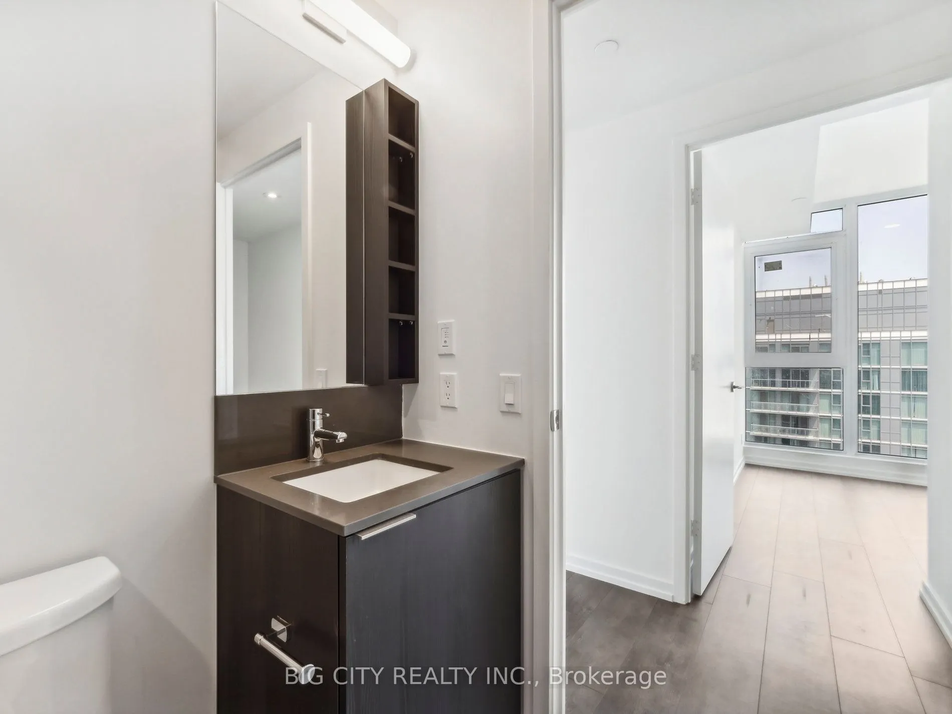 7890 Jane Street, #3909