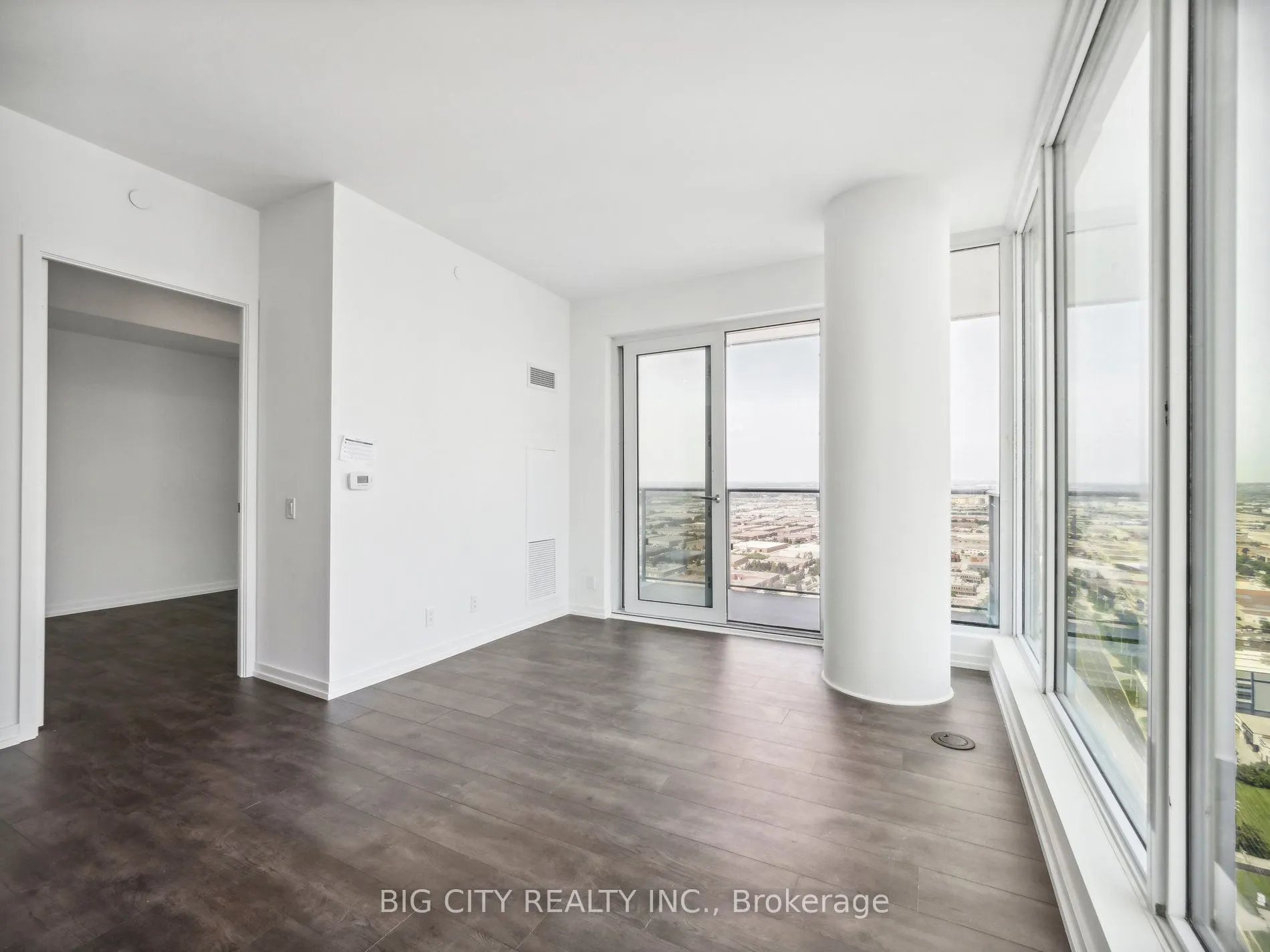 7890 Jane Street, #3909