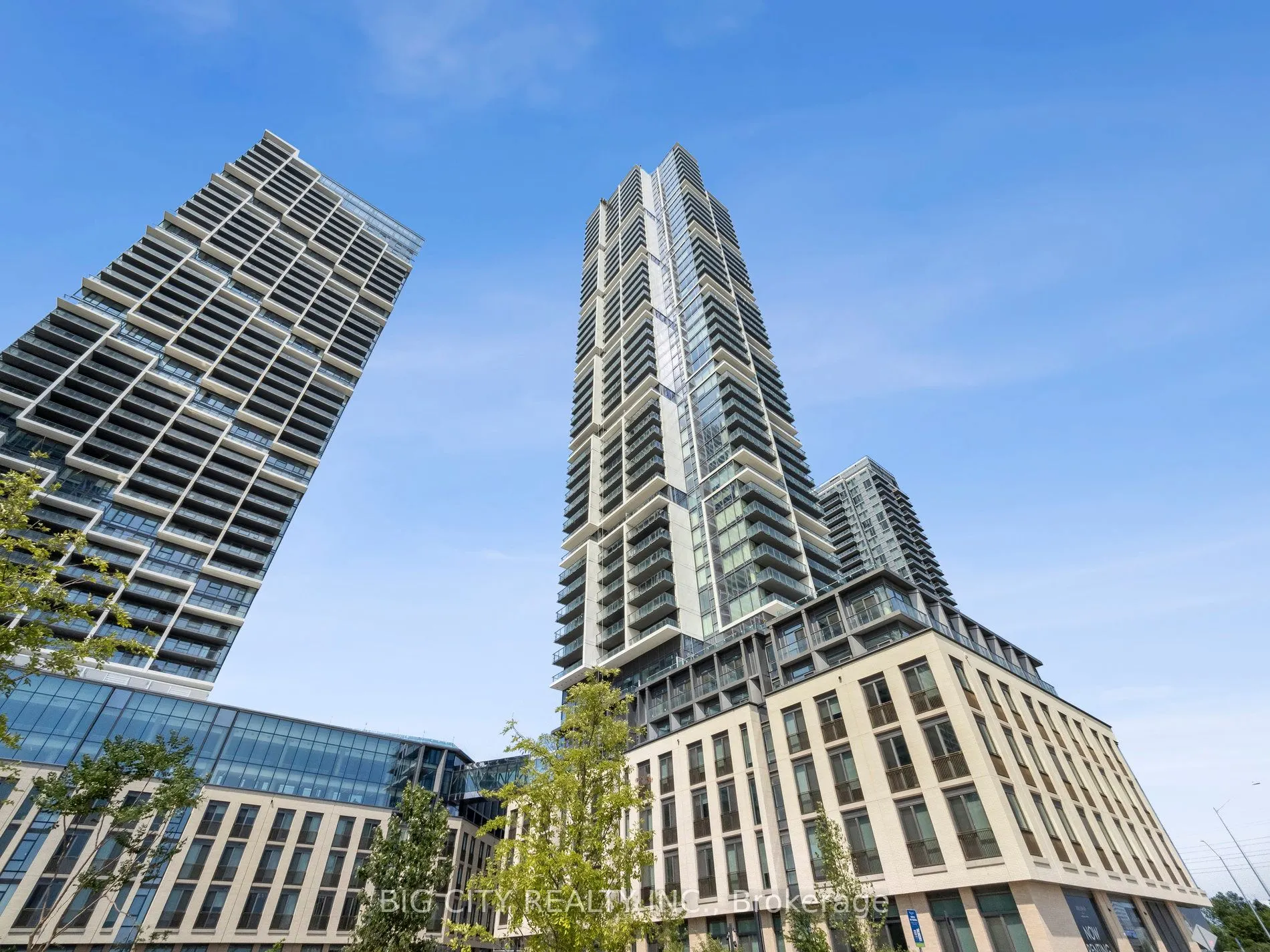 7890 Jane Street, #3909