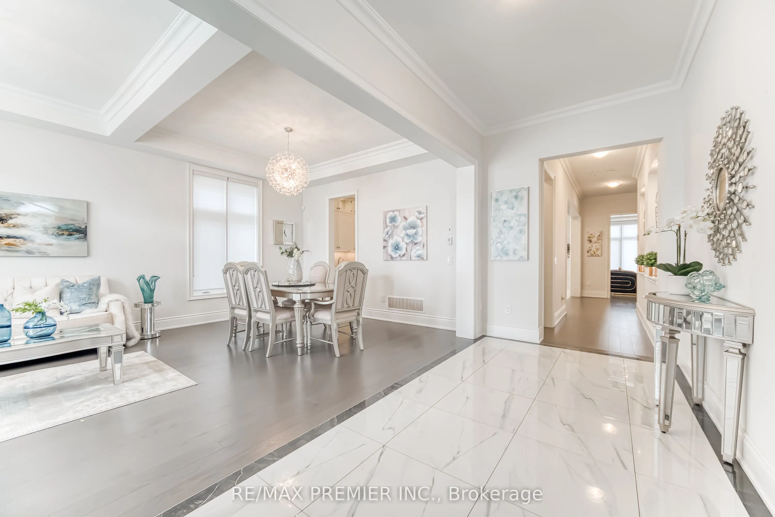 101 Appleyard Avenue