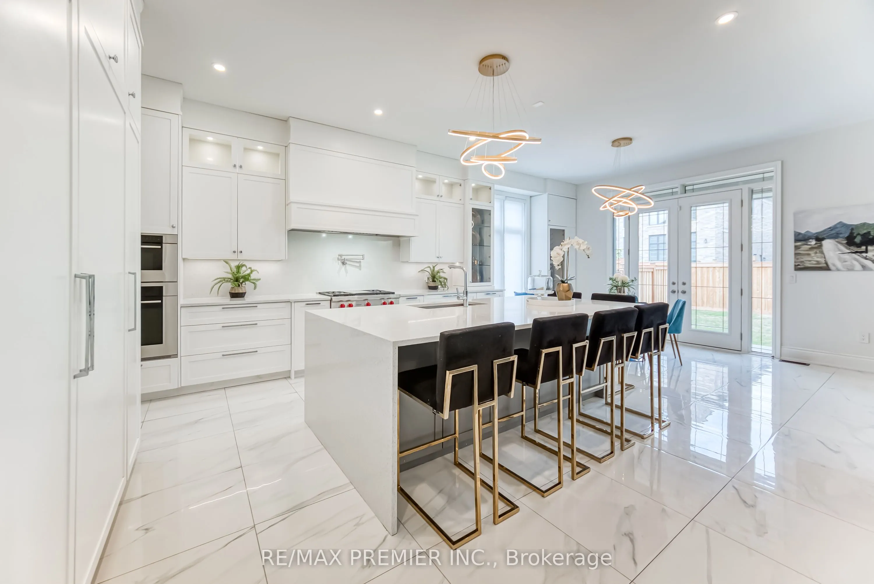 101 Appleyard Avenue