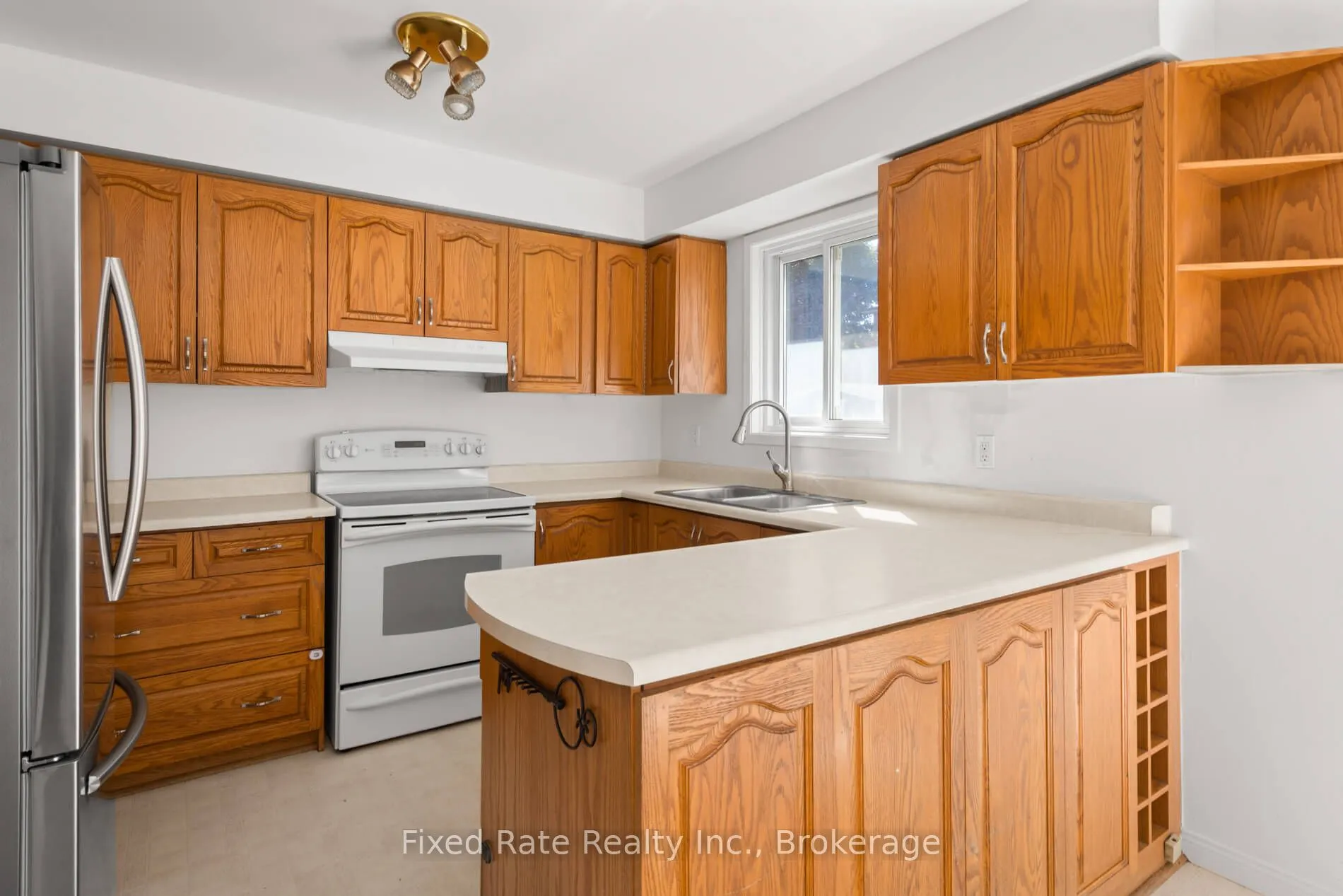 370 Selby Crescent