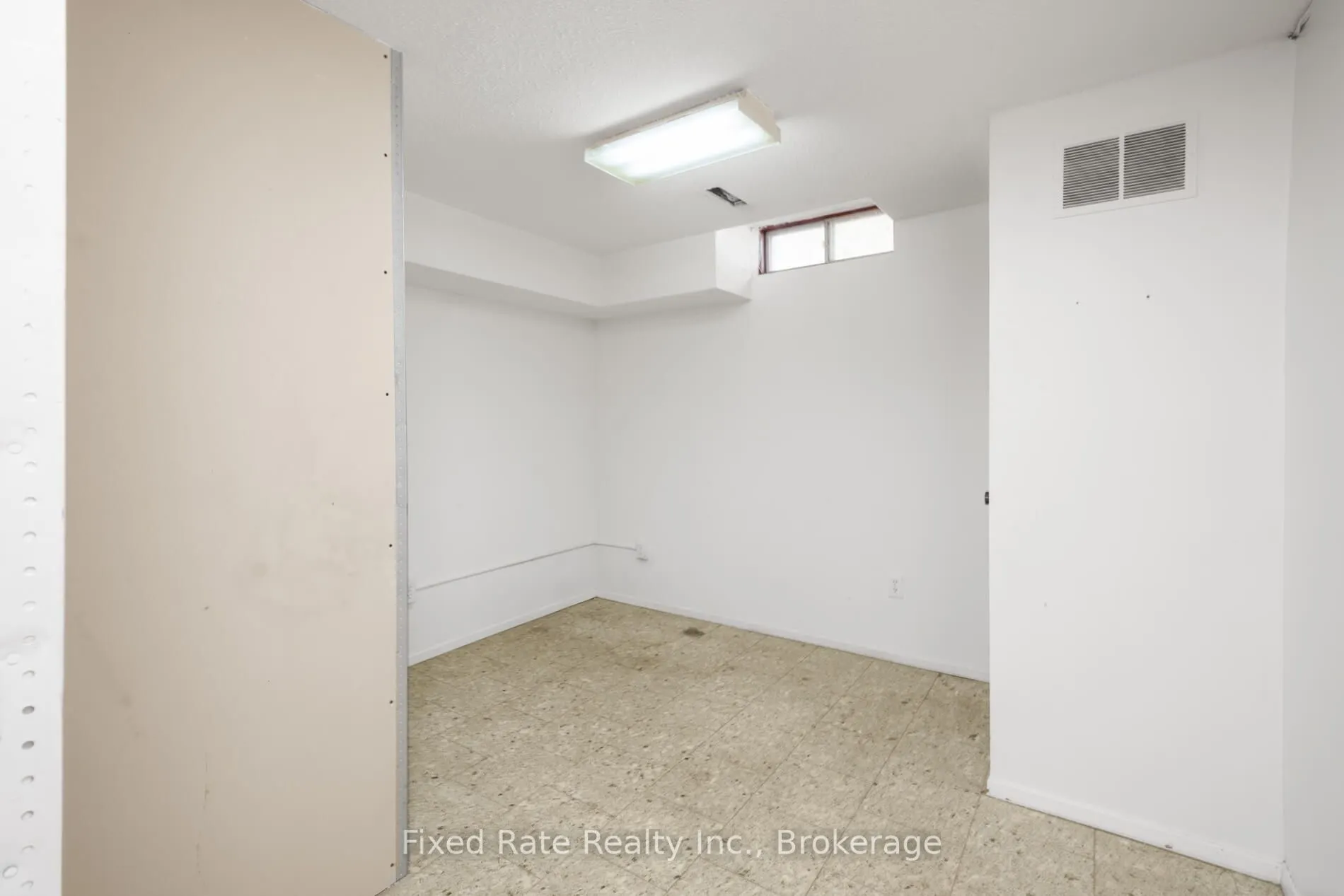 370 Selby Crescent