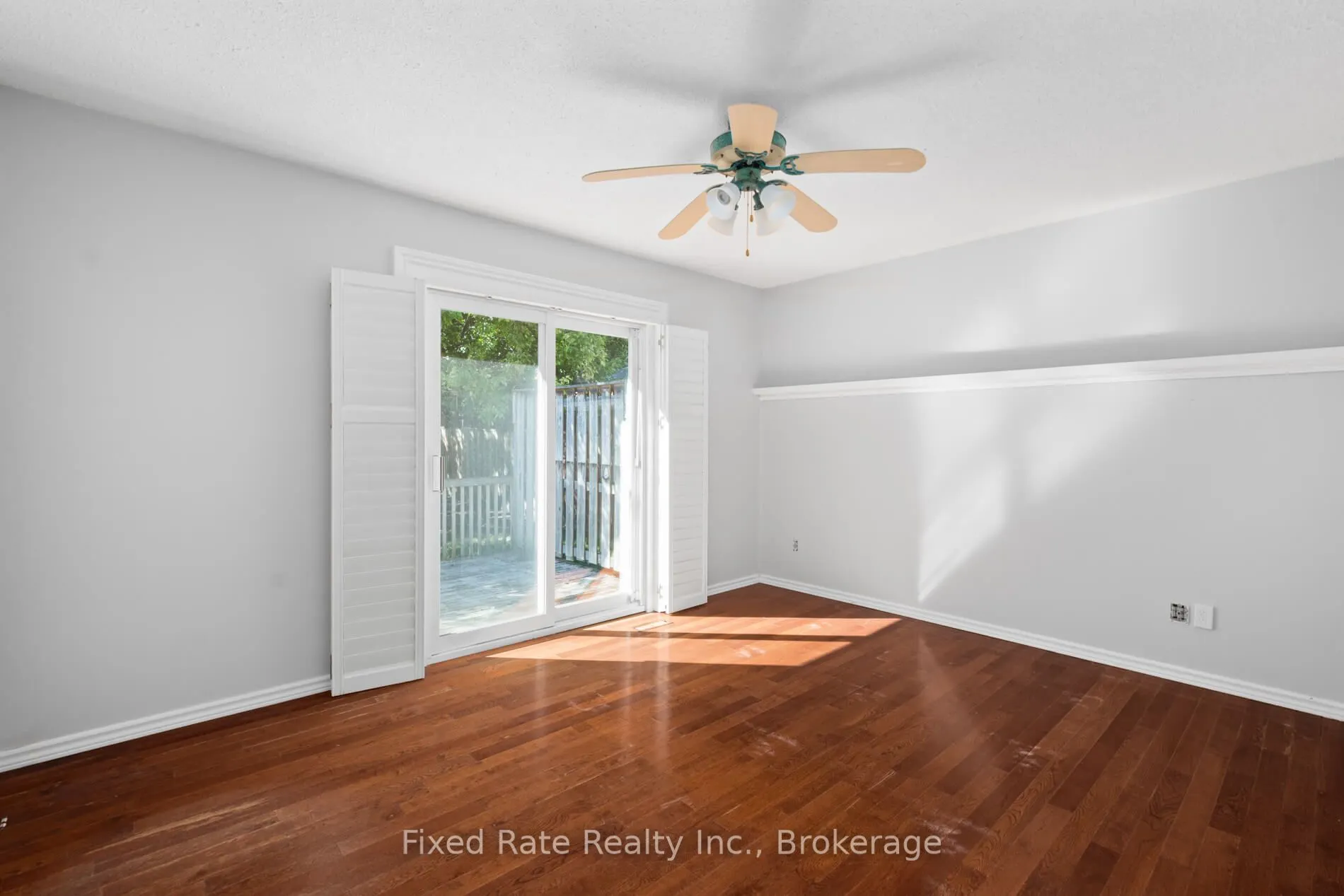 370 Selby Crescent