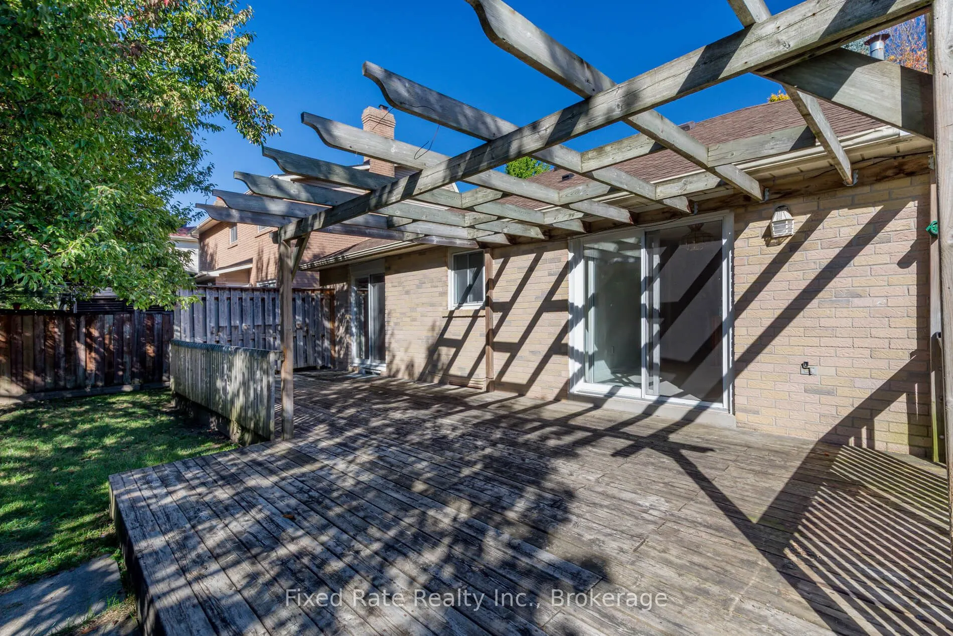 370 Selby Crescent