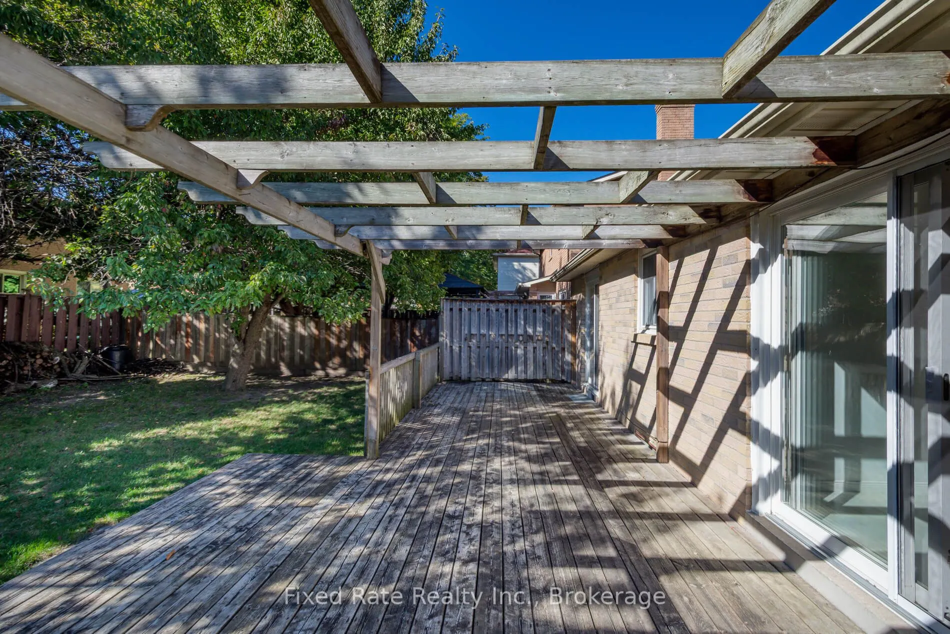 370 Selby Crescent