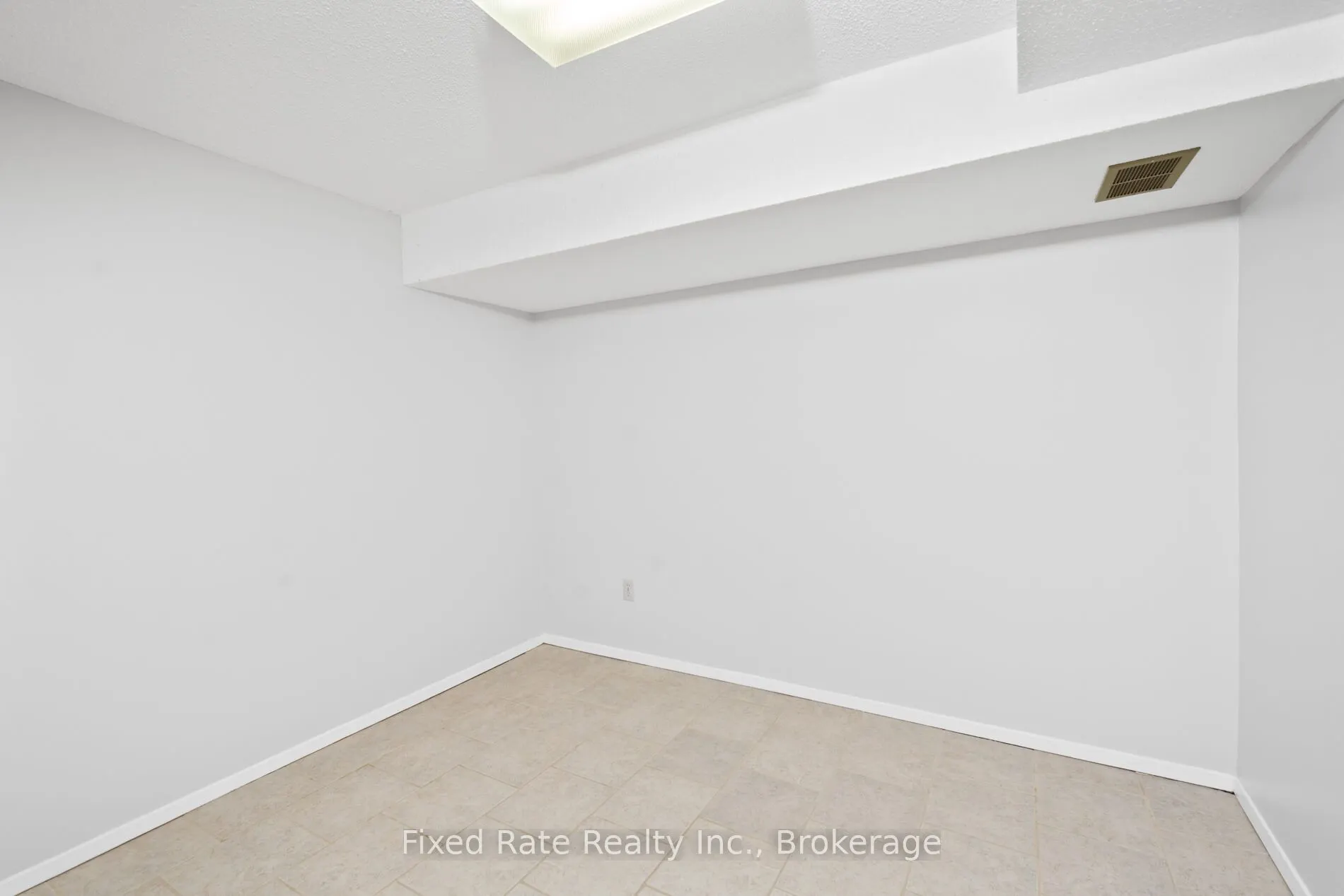 370 Selby Crescent