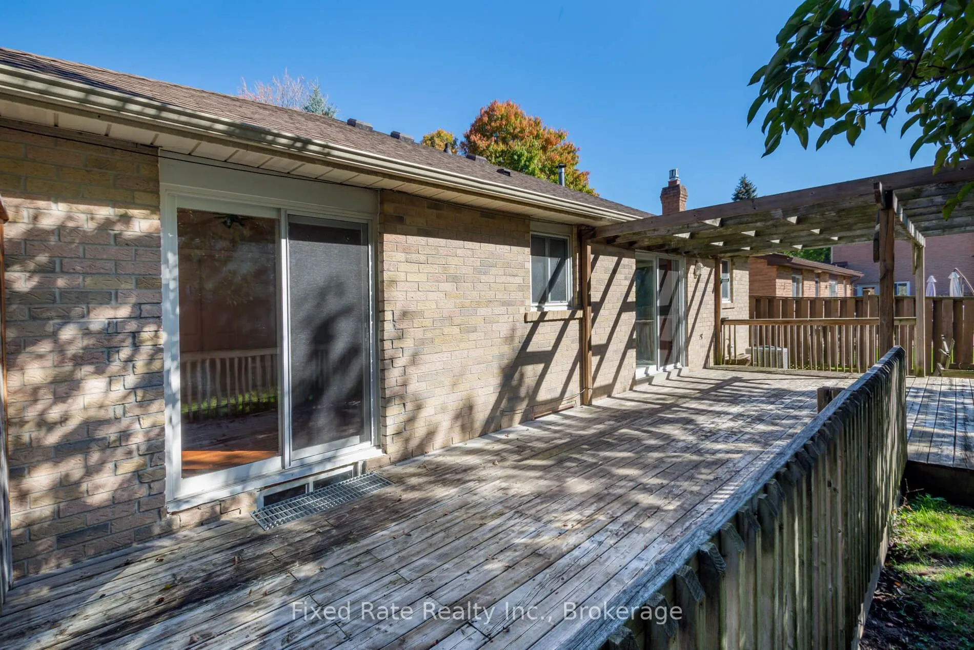370 Selby Crescent