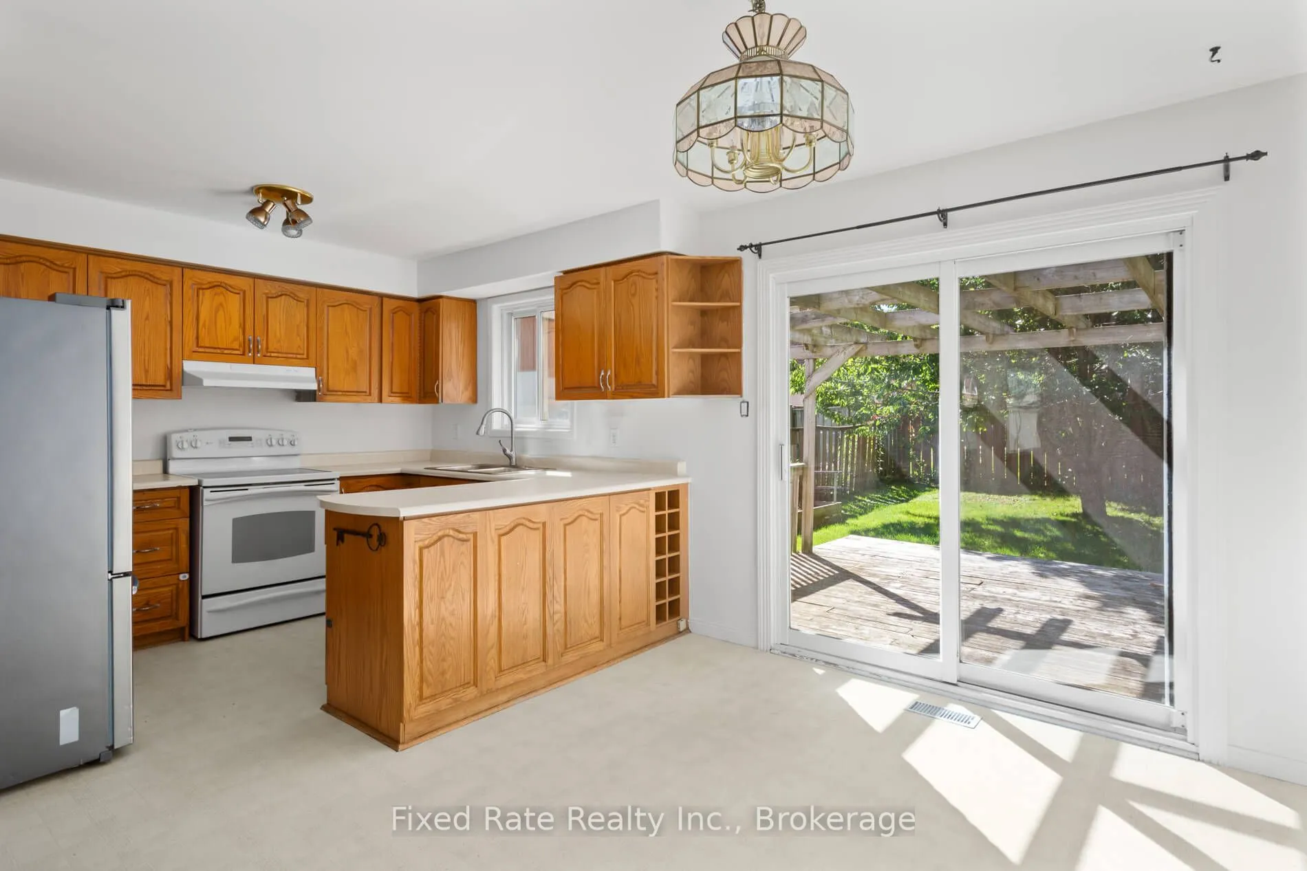 370 Selby Crescent