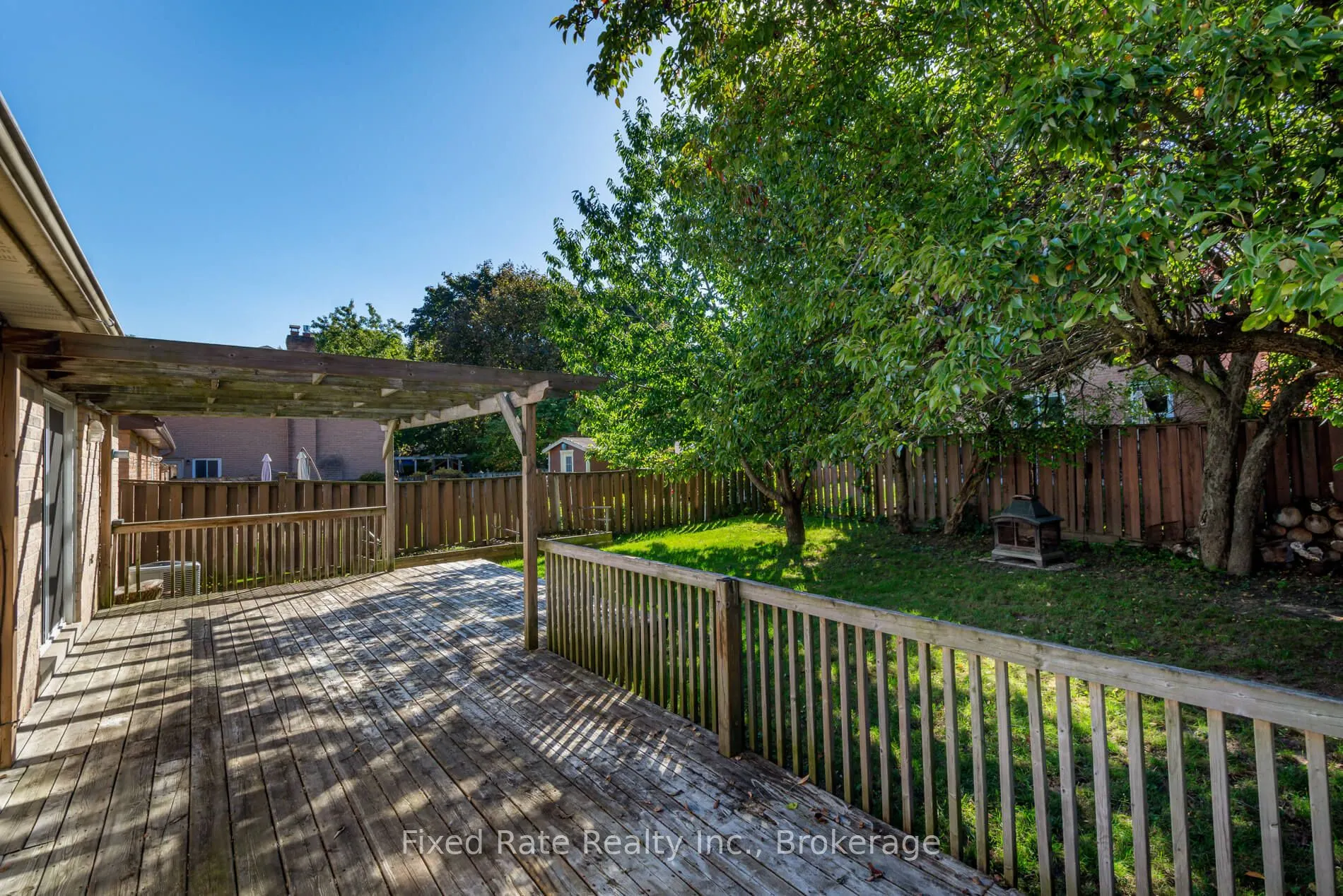 370 Selby Crescent