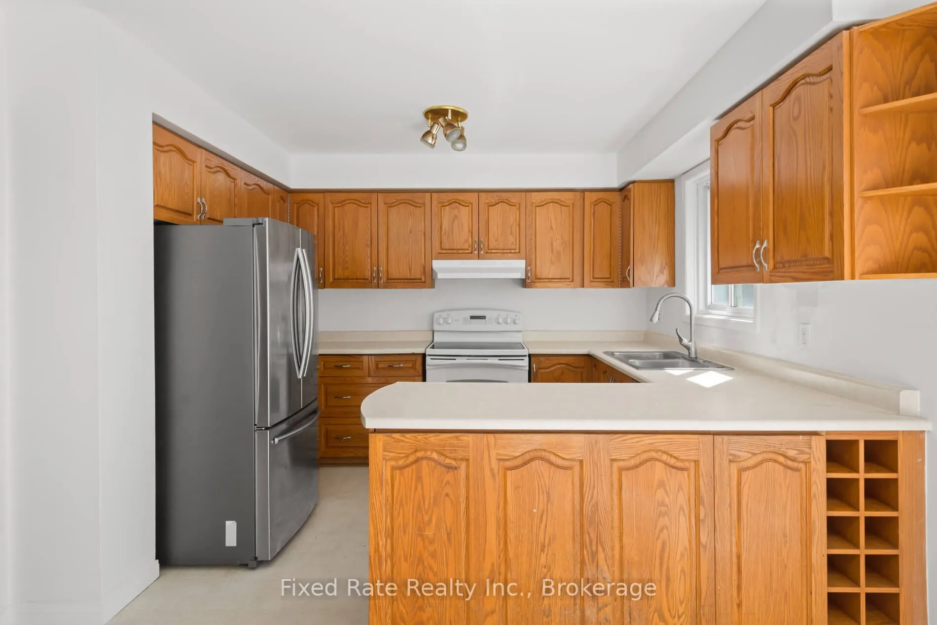370 Selby Crescent