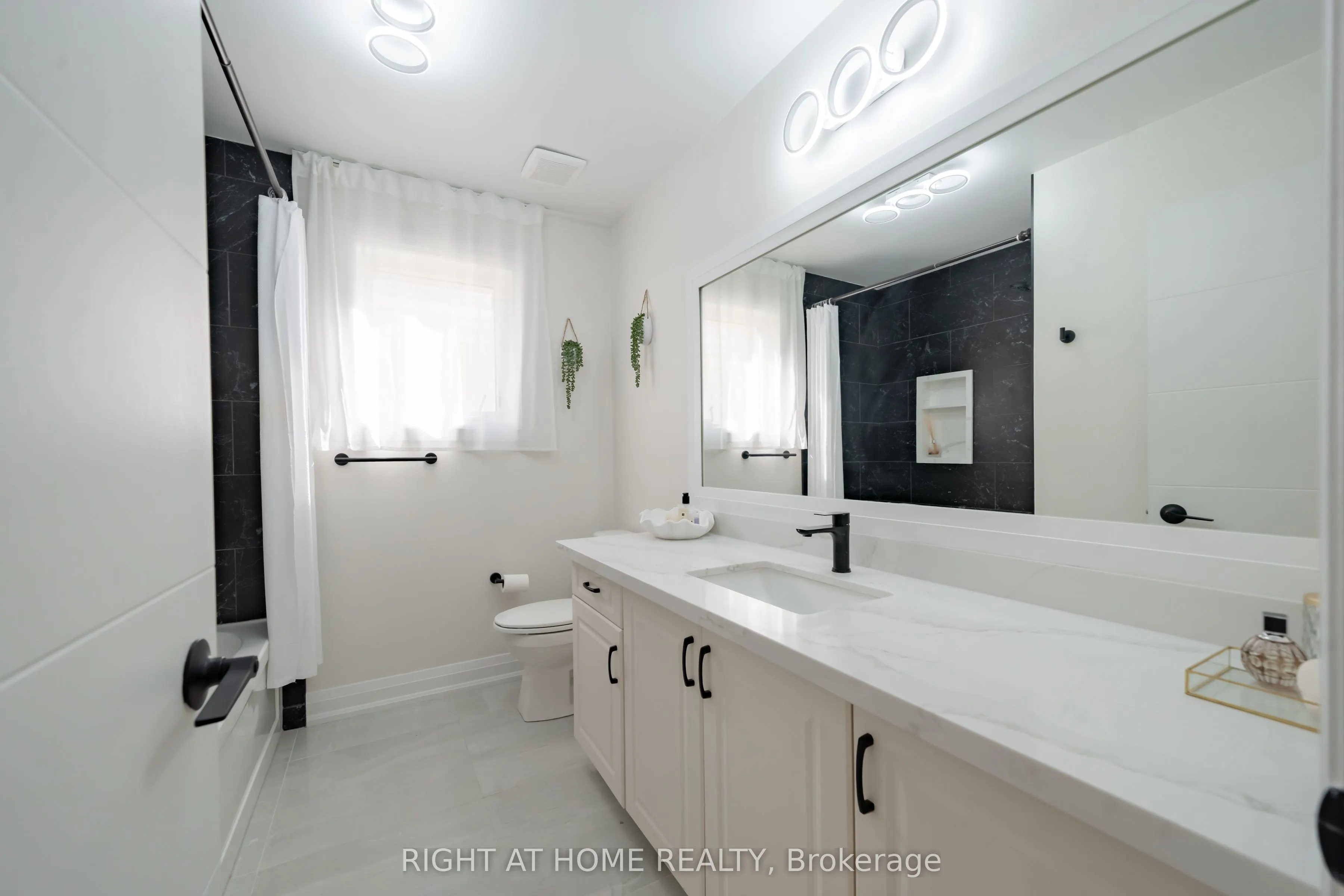 182 Meadowhawk Trail