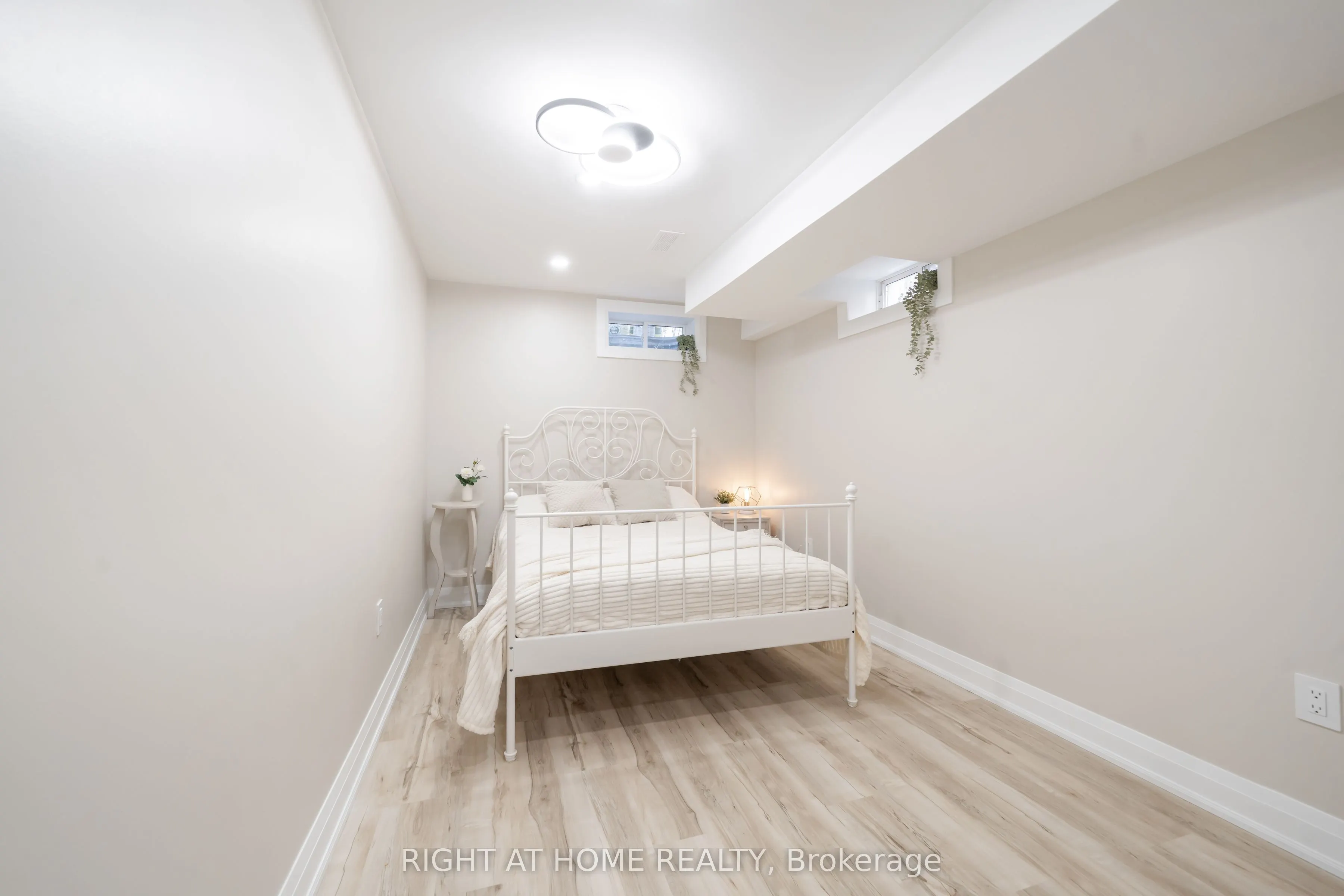 182 Meadowhawk Trail