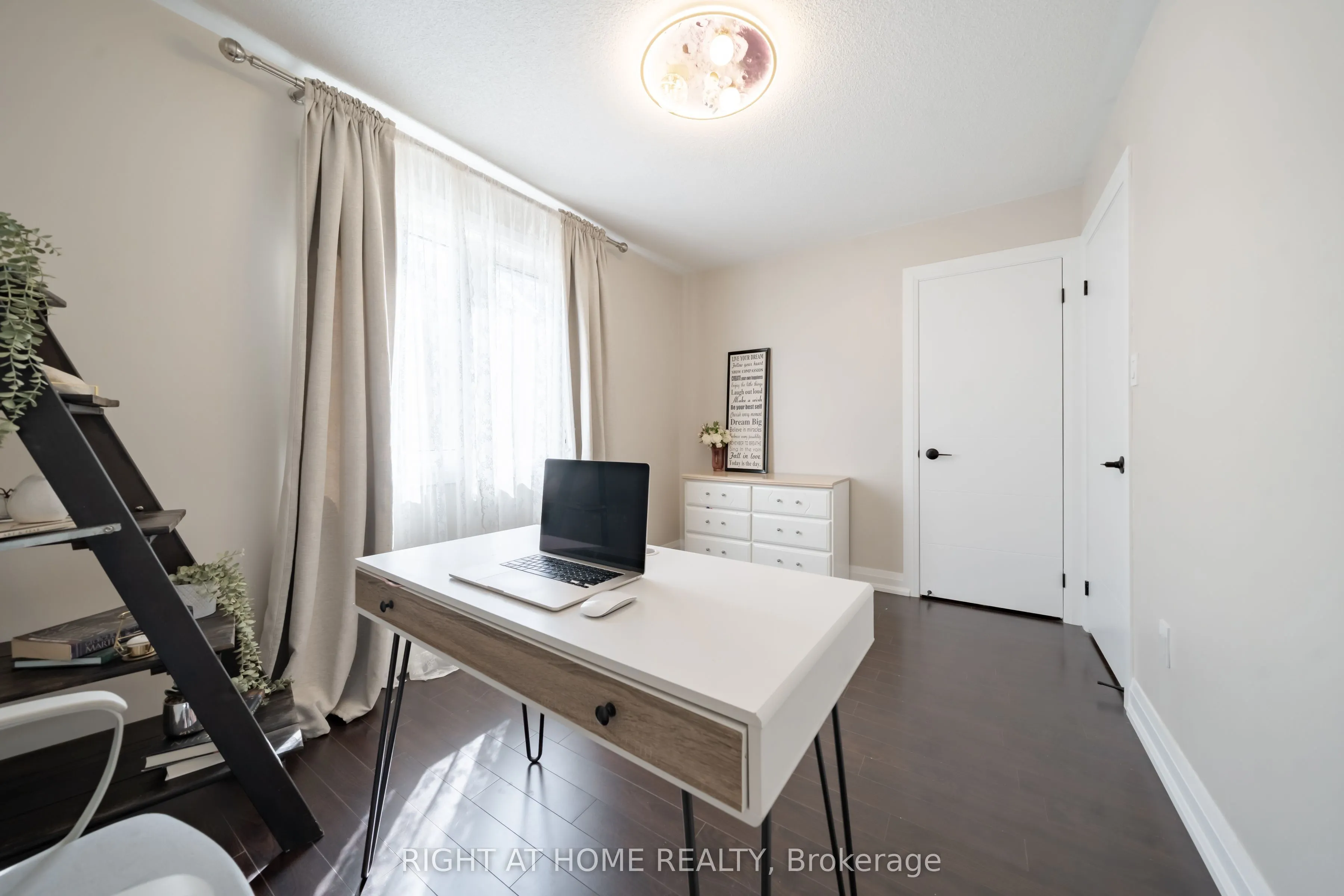 182 Meadowhawk Trail