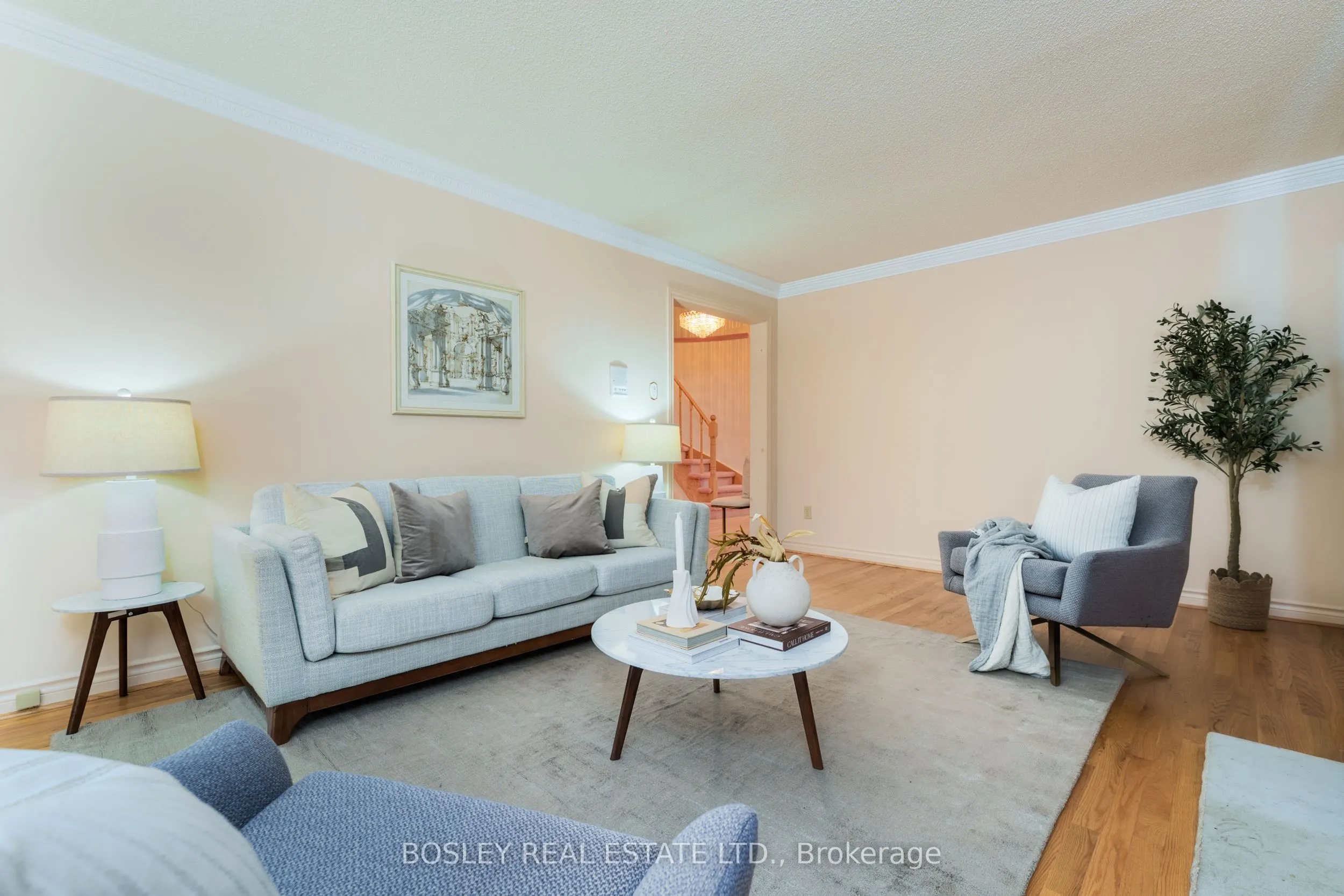 8 Roverdale Court