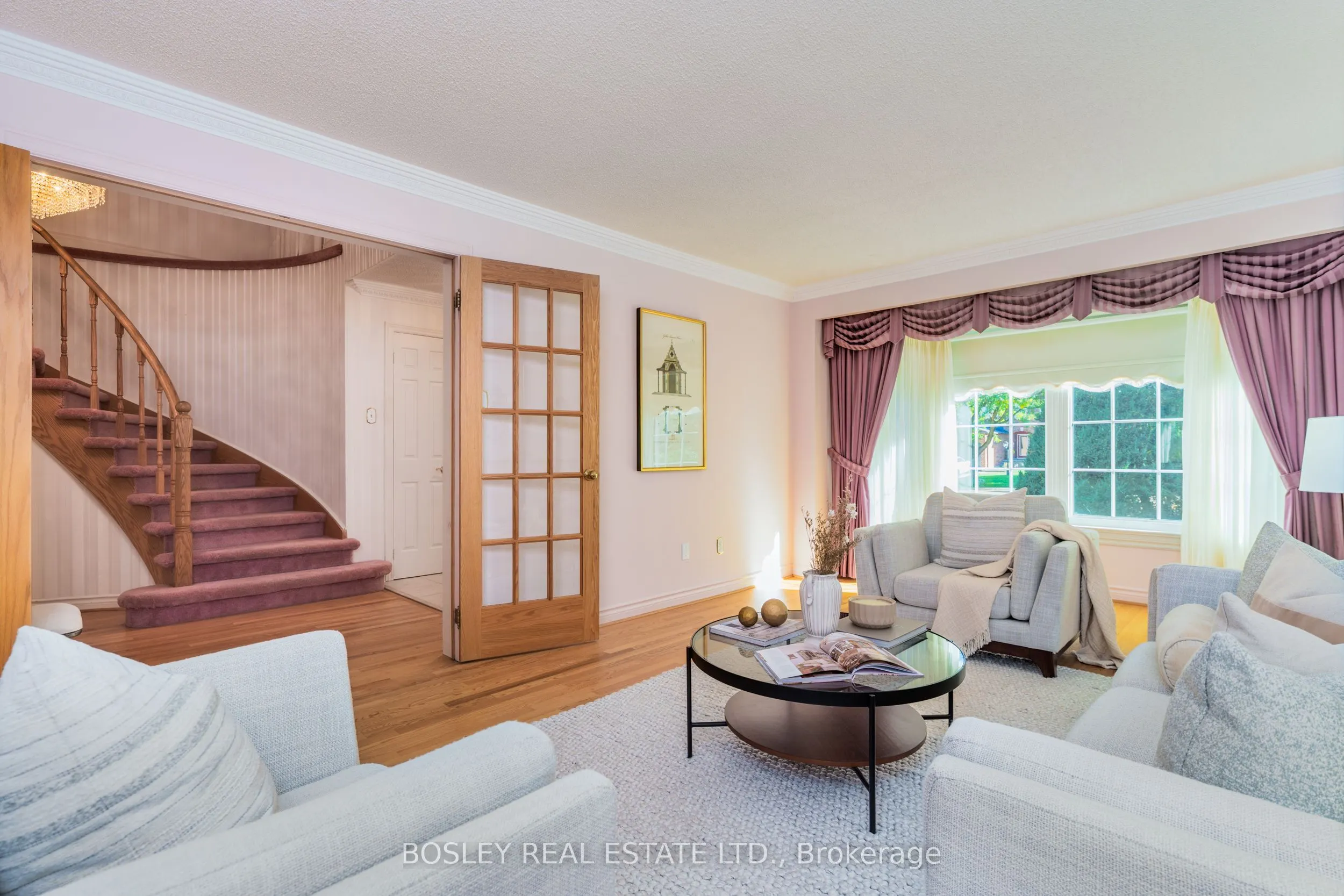 8 Roverdale Court