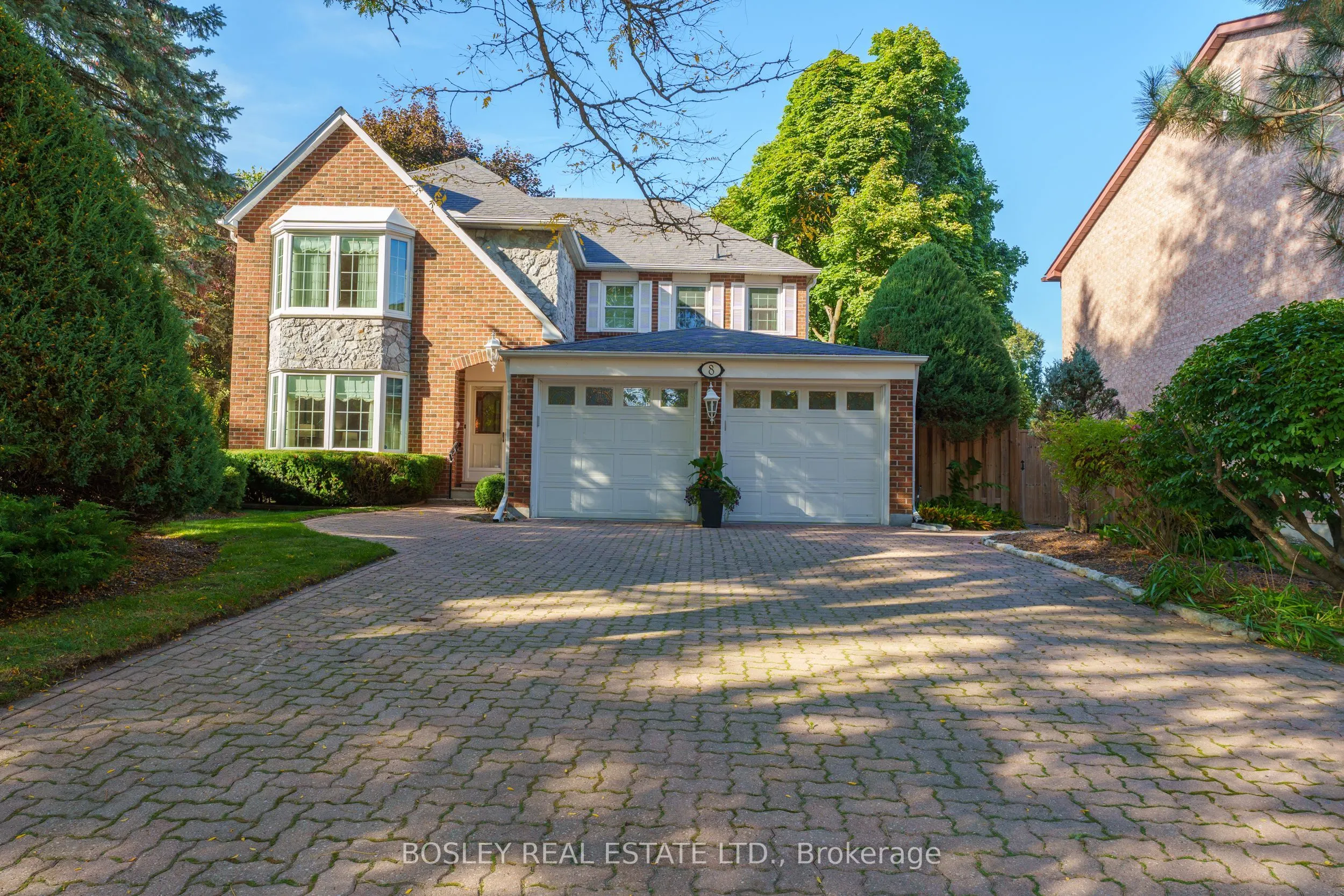 8 Roverdale Court