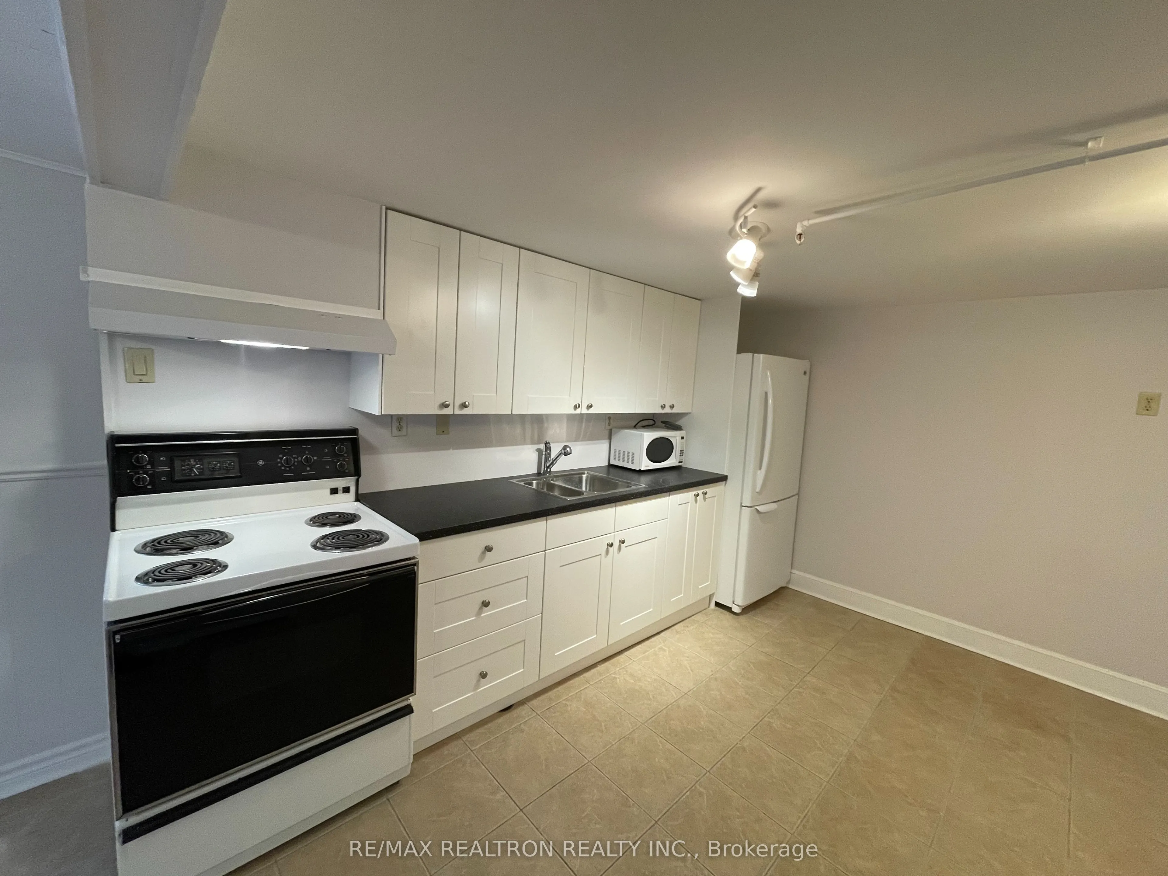 62 Child Drive, #Main Fl