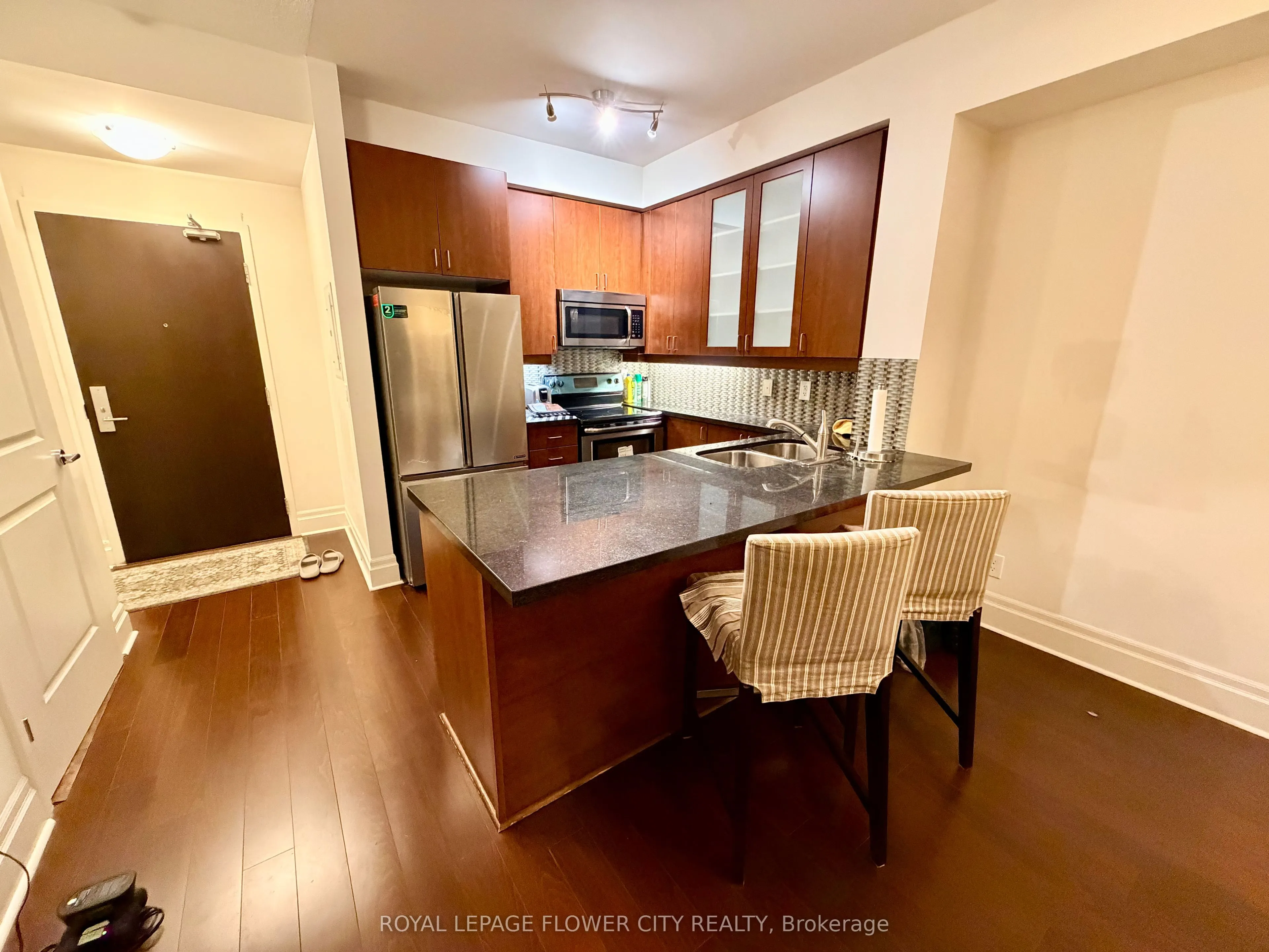 111 Upper duke Crescent, #503