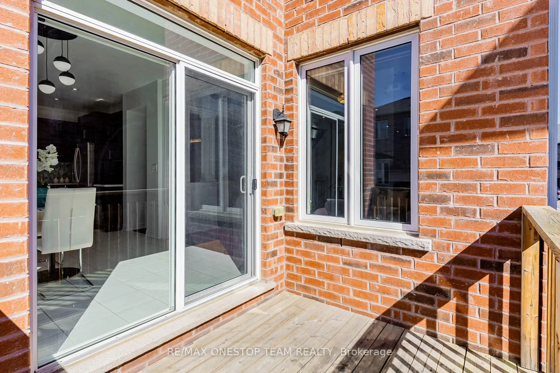 16 Nocturne Avenue
