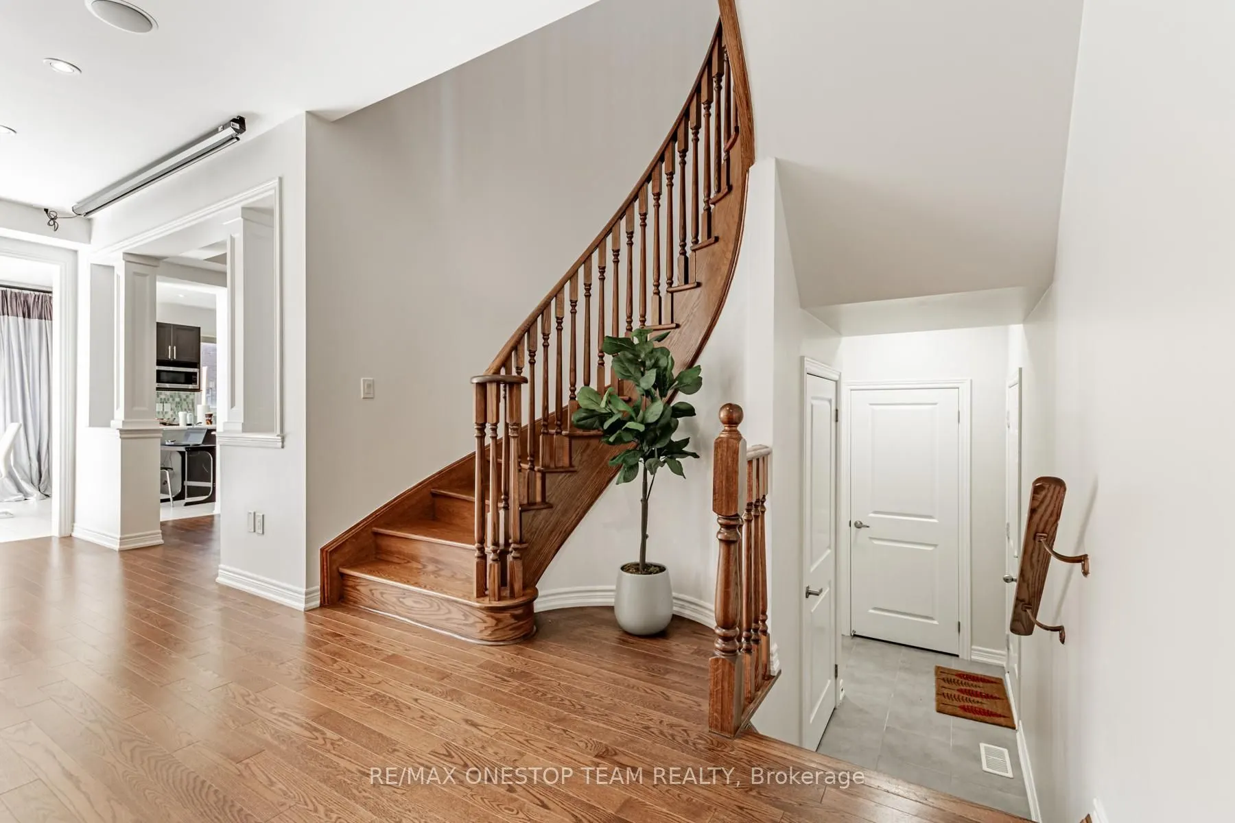 16 Nocturne Avenue