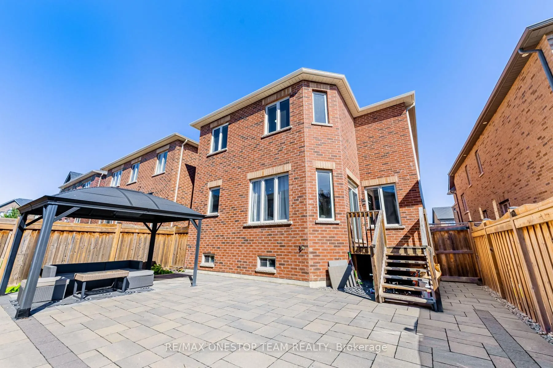 16 Nocturne Avenue