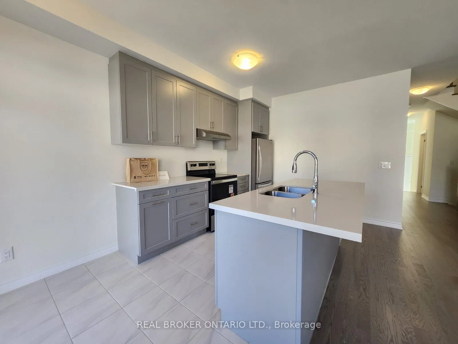 17 Freeman Williams Street
