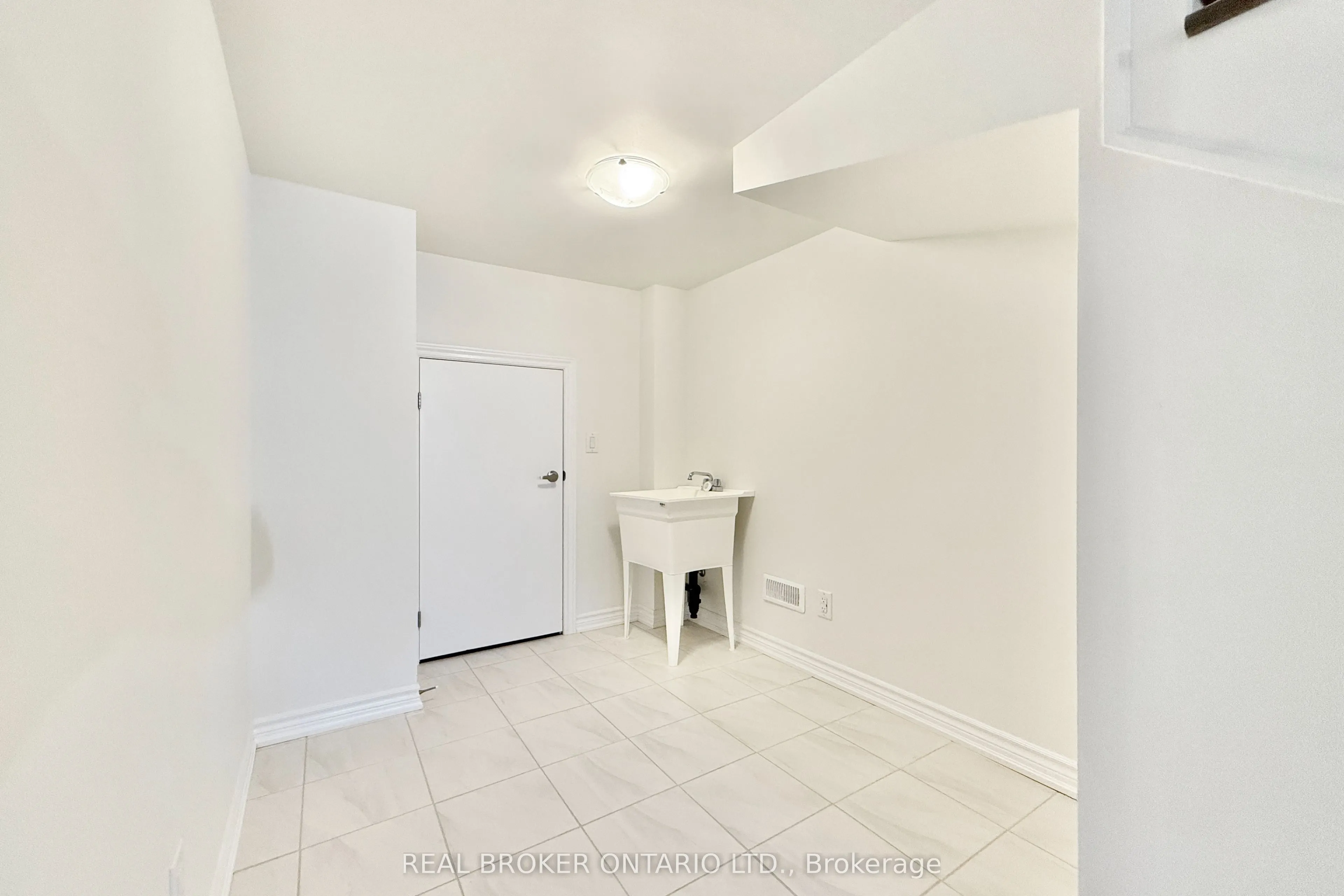 17 Freeman Williams Street