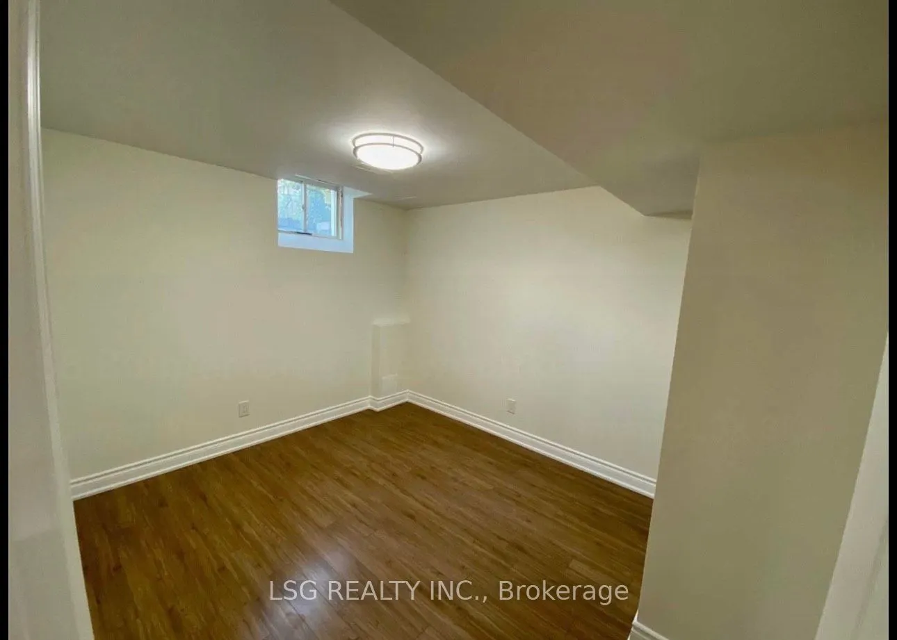 58 Bulmer Crescent