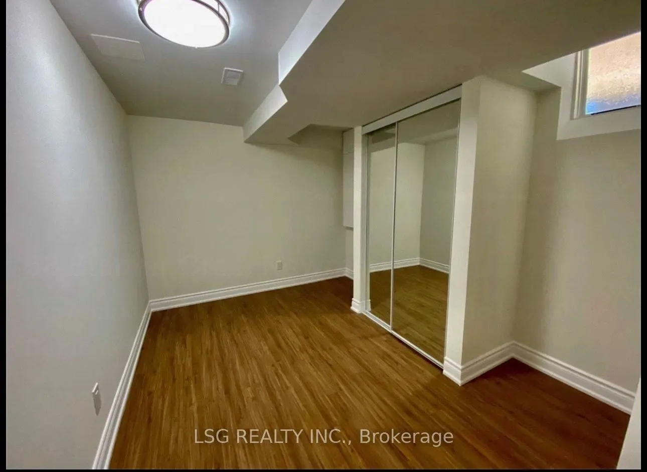 58 Bulmer Crescent