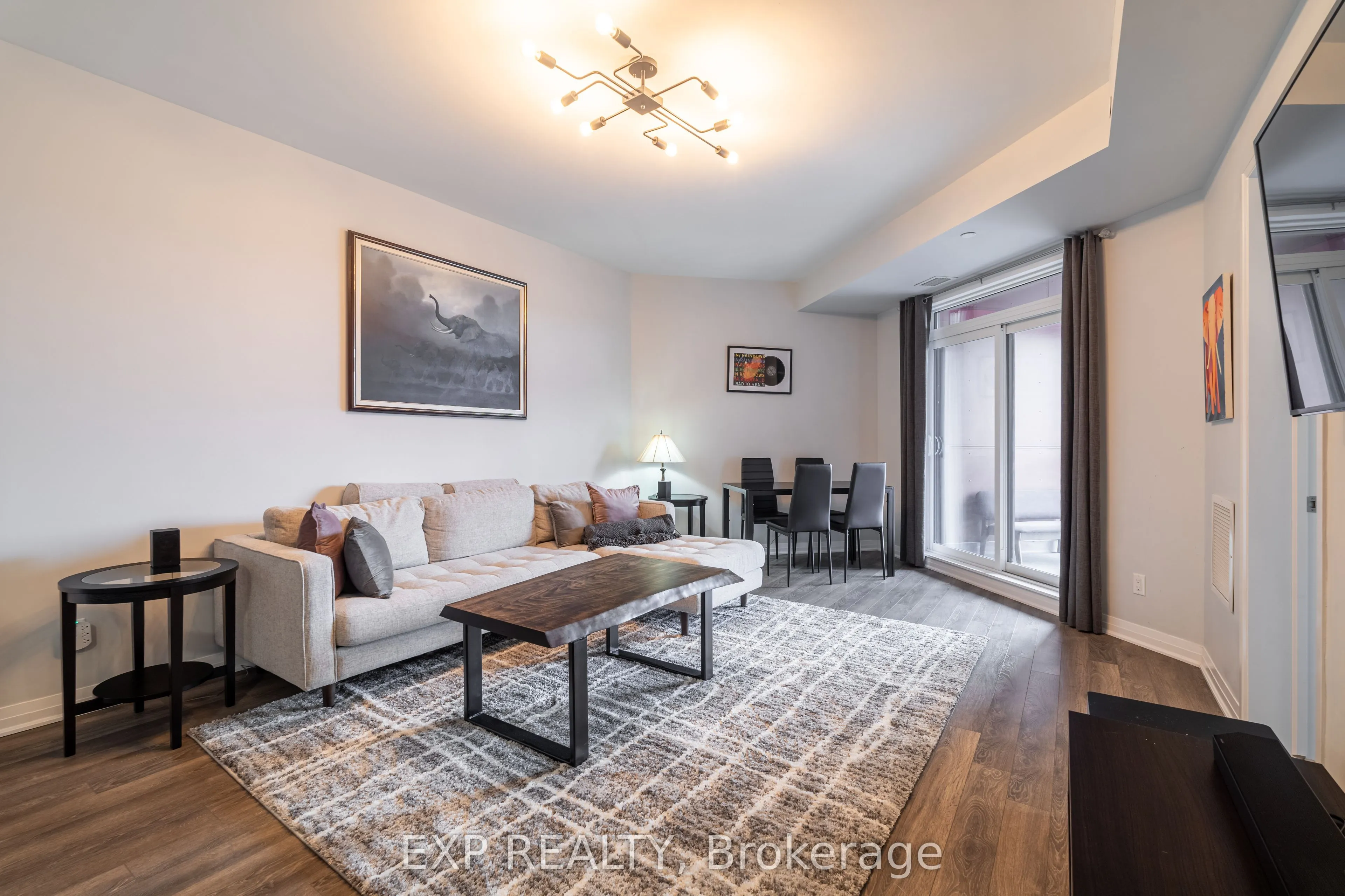 2 Adam Sellers Street, #401