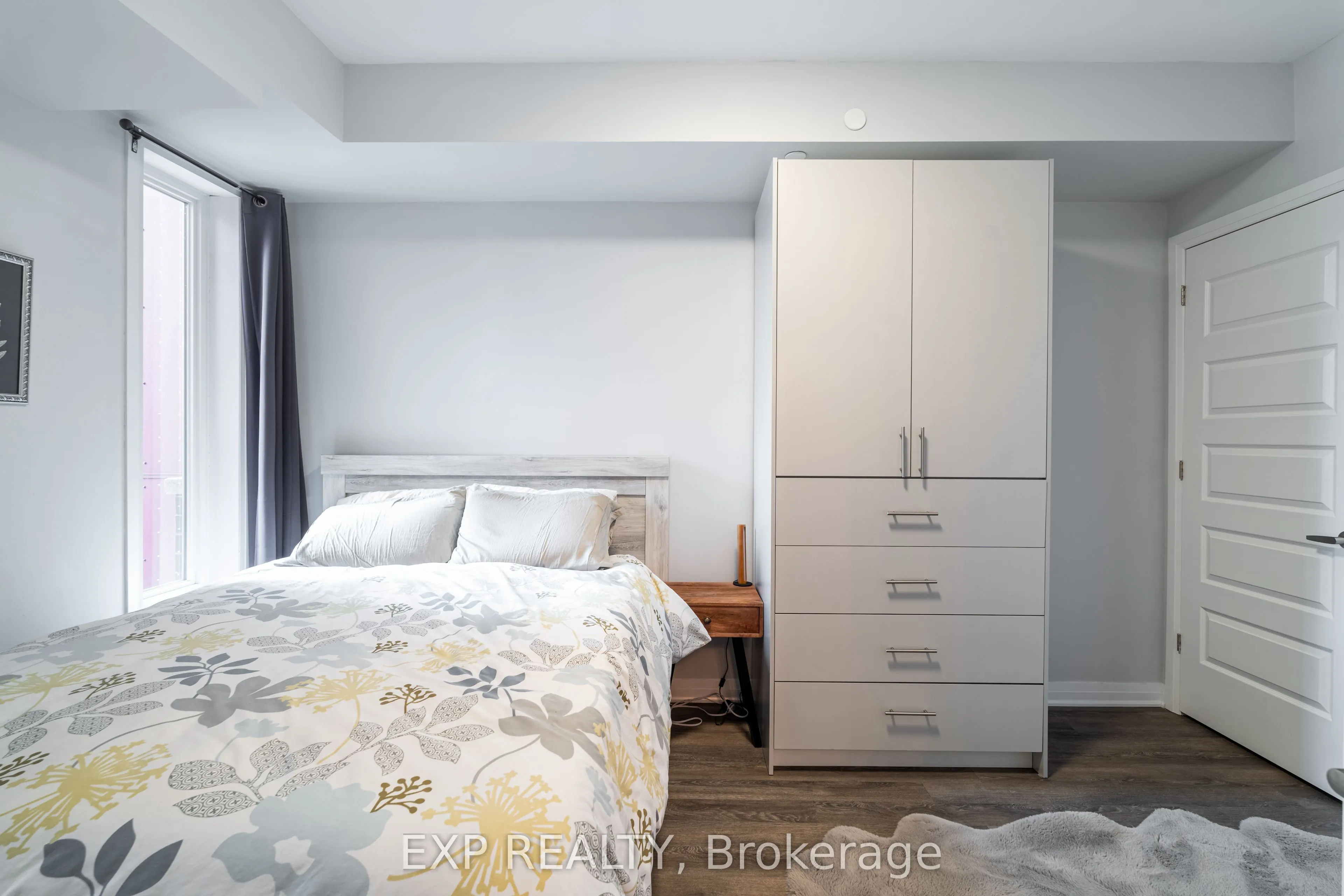 2 Adam Sellers Street, #401