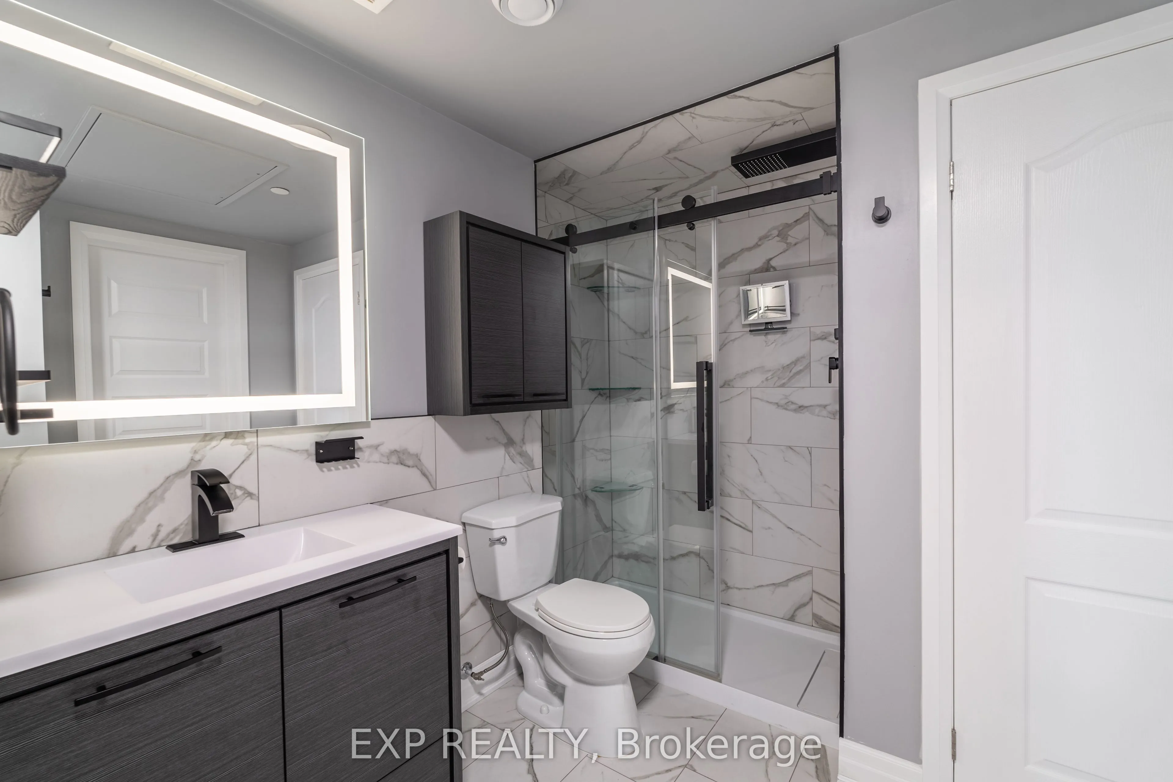 2 Adam Sellers Street, #401