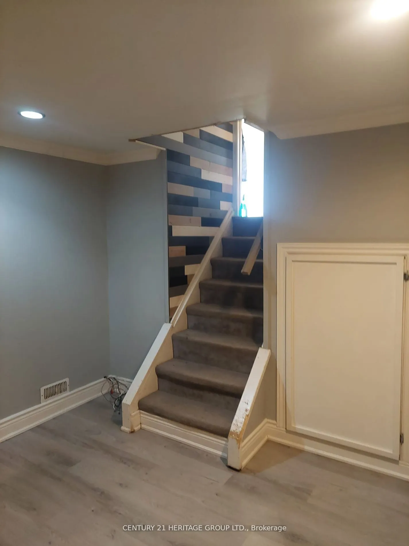 795 Greenfield Crescent, #Bsmt