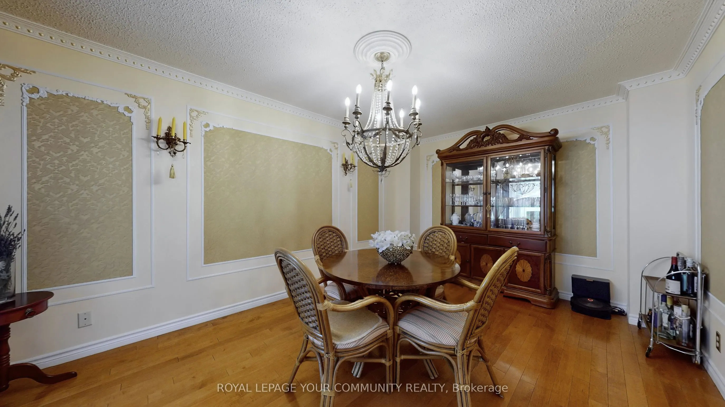 19 Roosevelt Drive