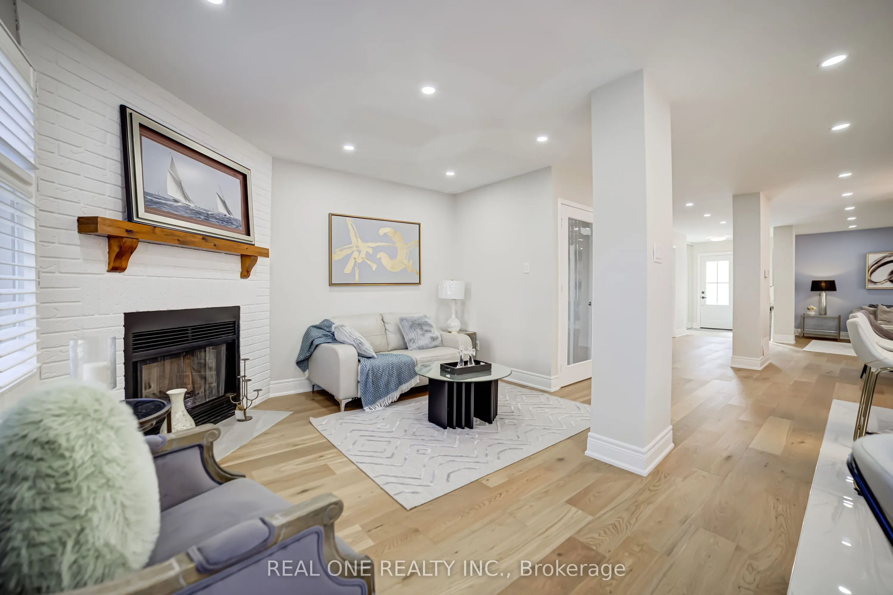 10 Squire Drive