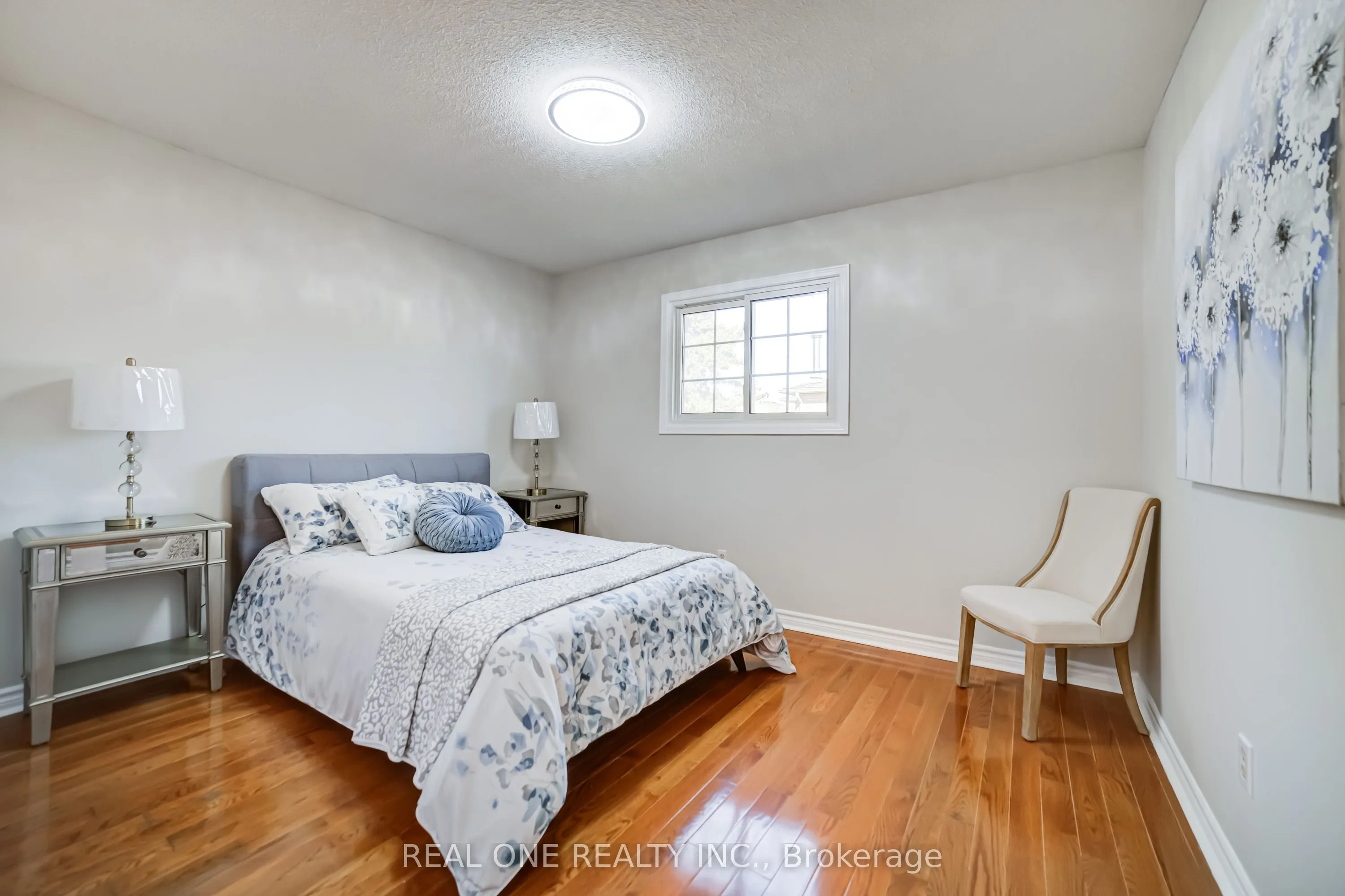10 Squire Drive