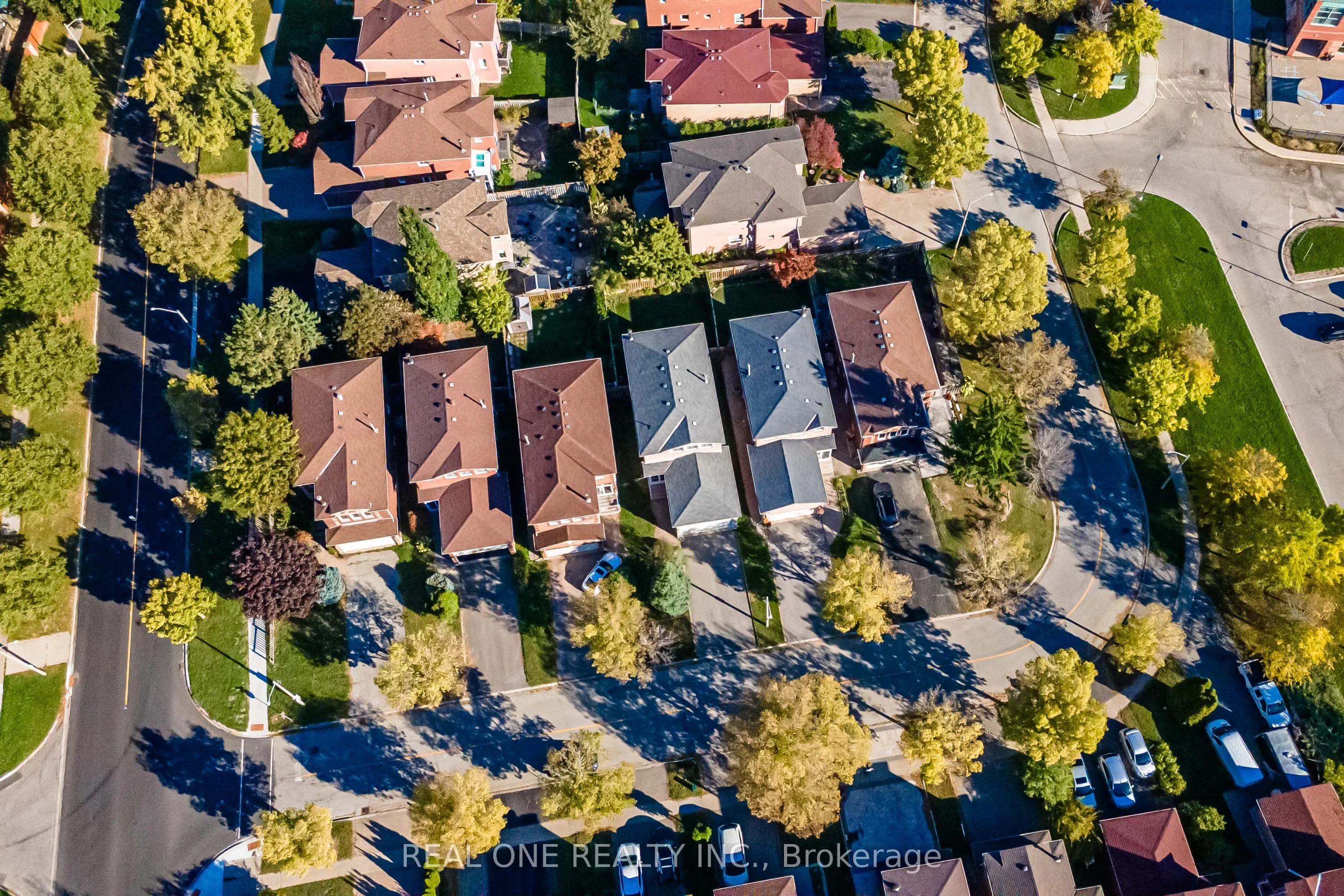 10 Squire Drive