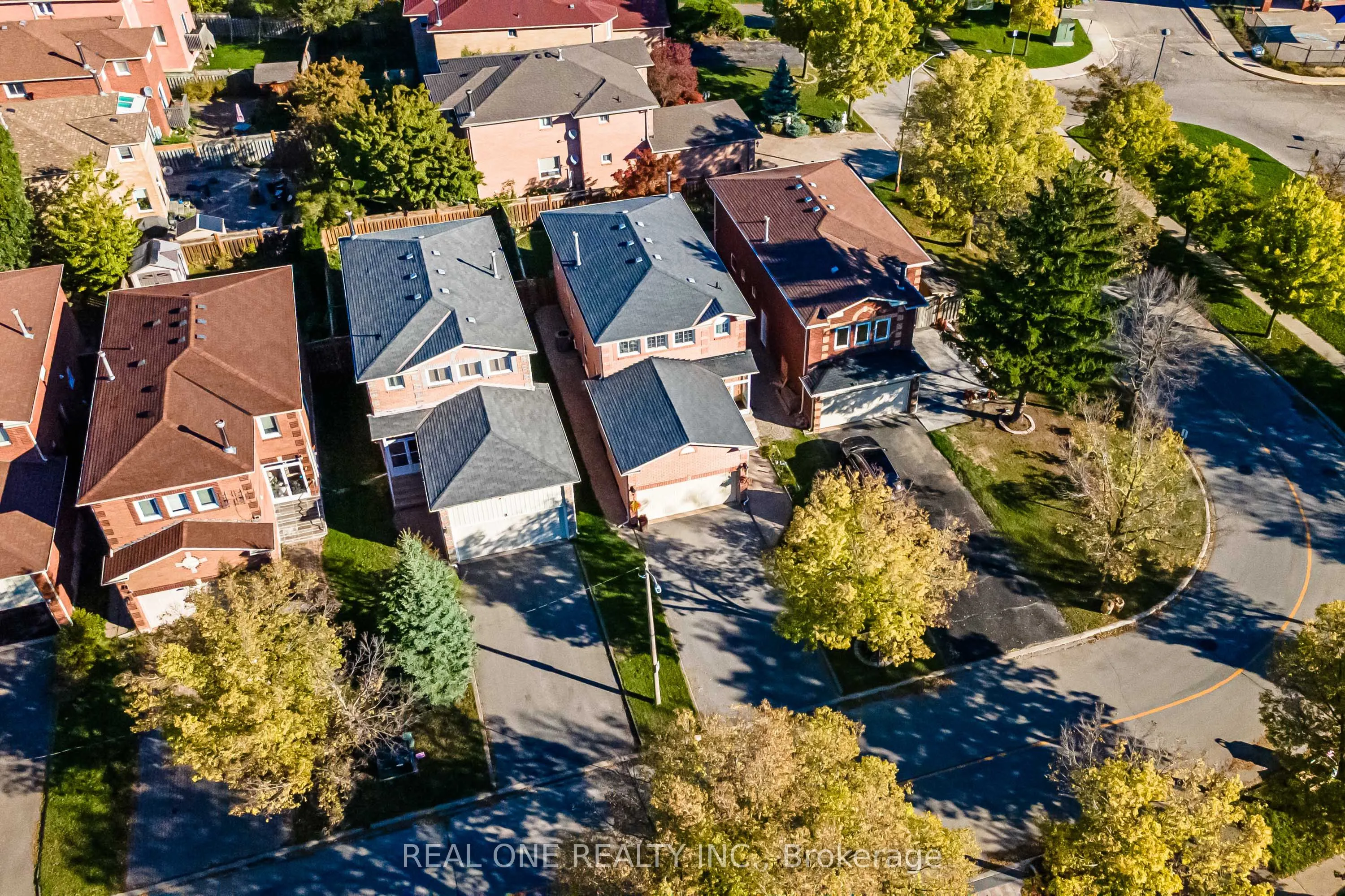 10 Squire Drive