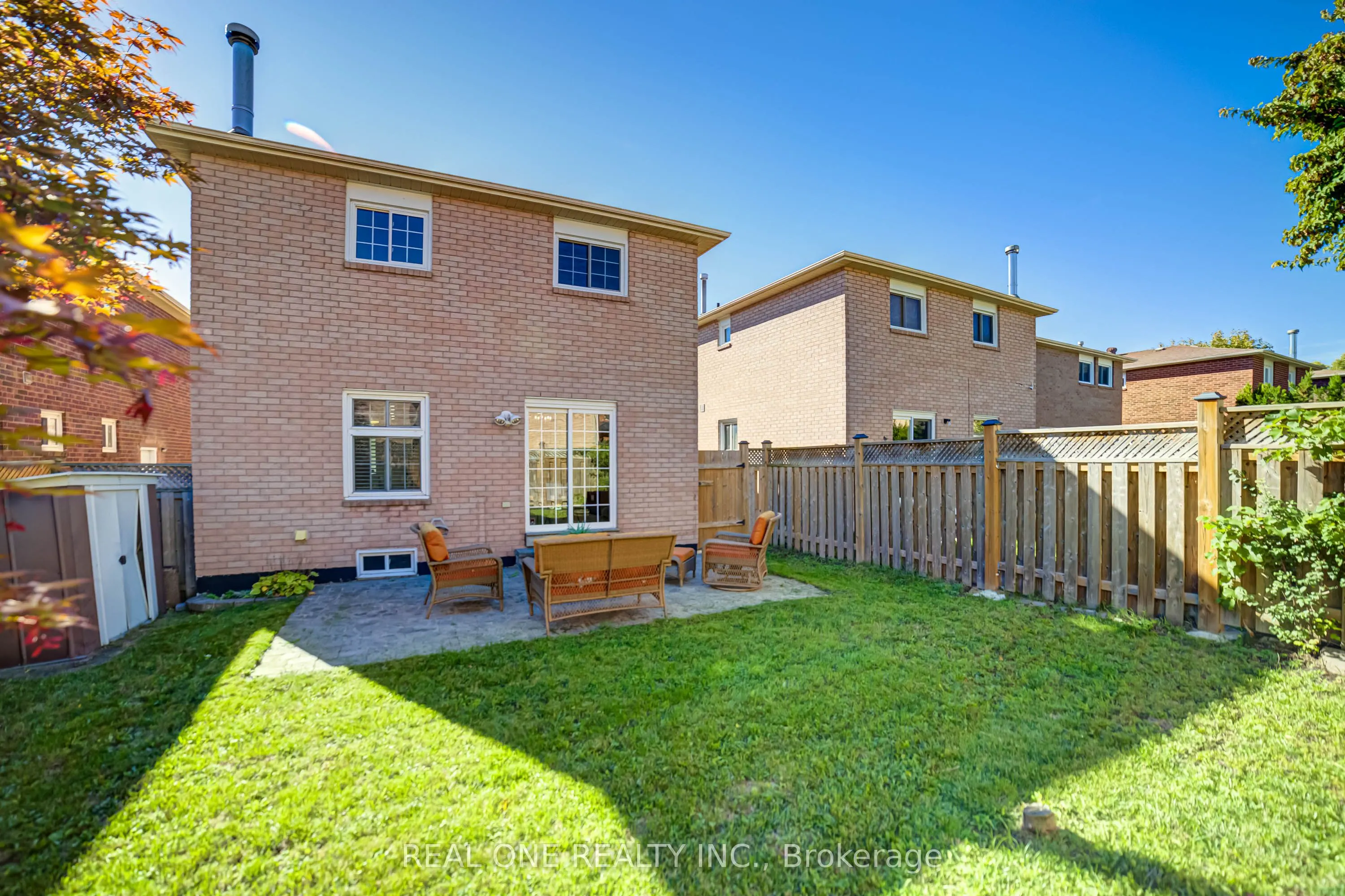 10 Squire Drive