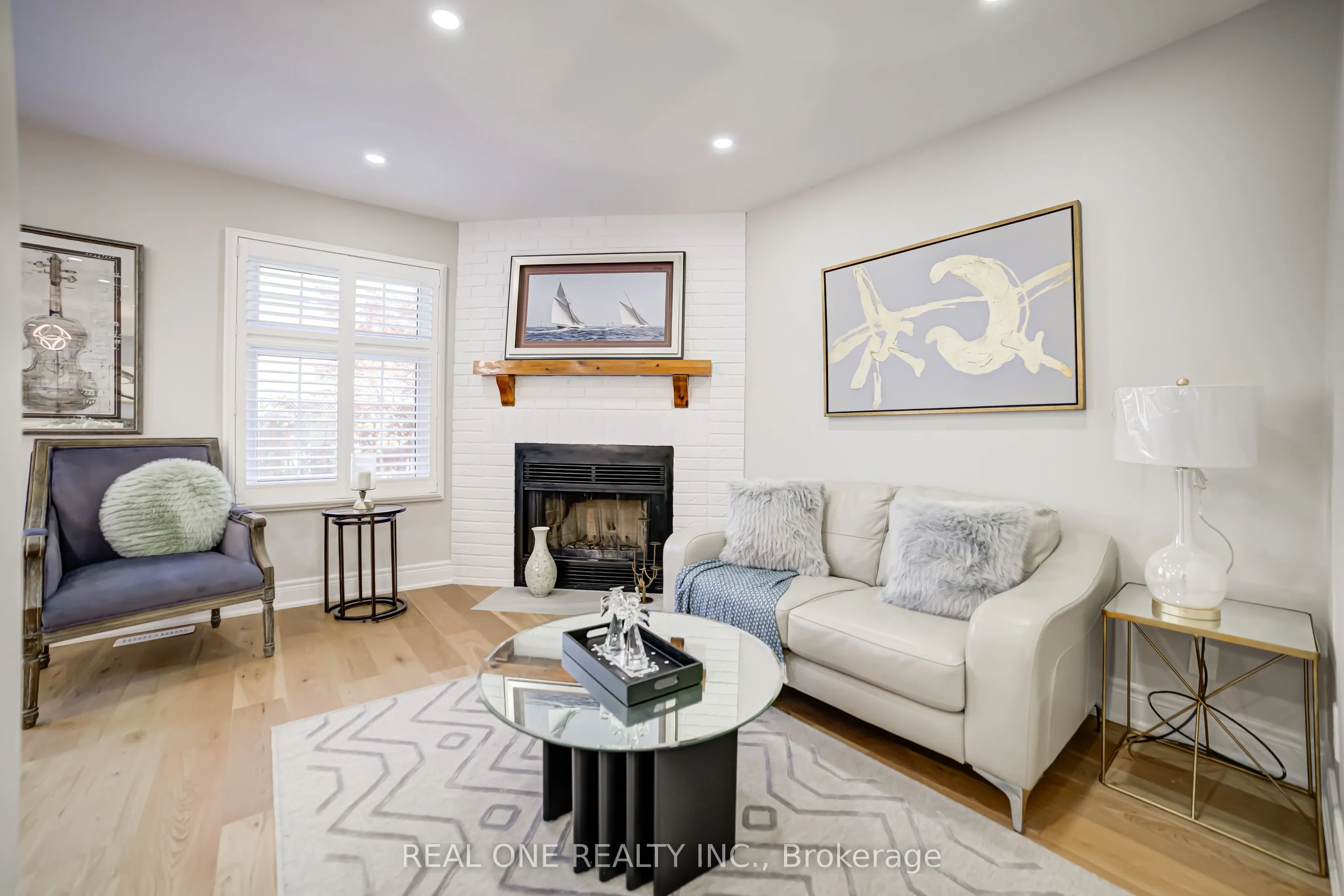 10 Squire Drive