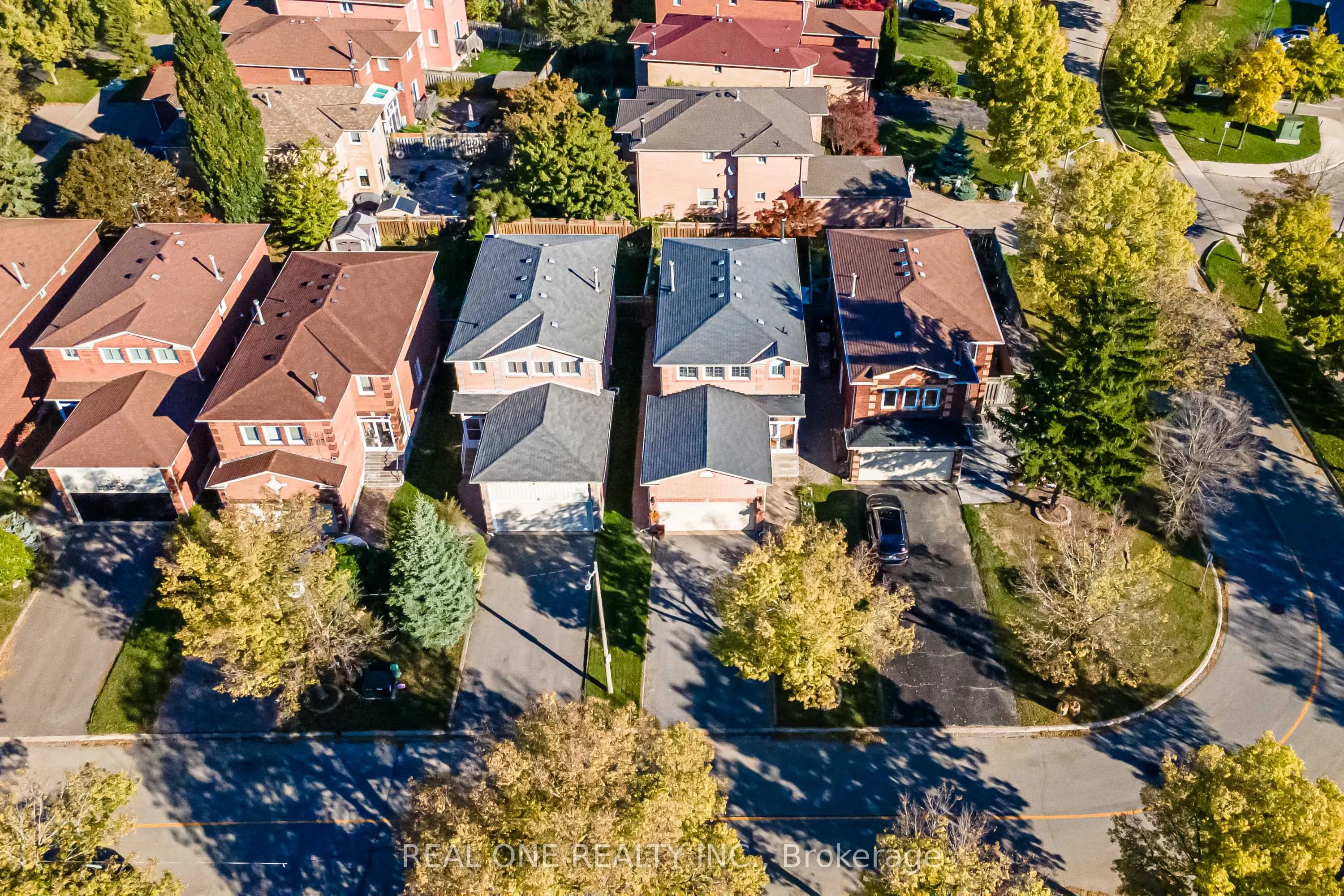 10 Squire Drive