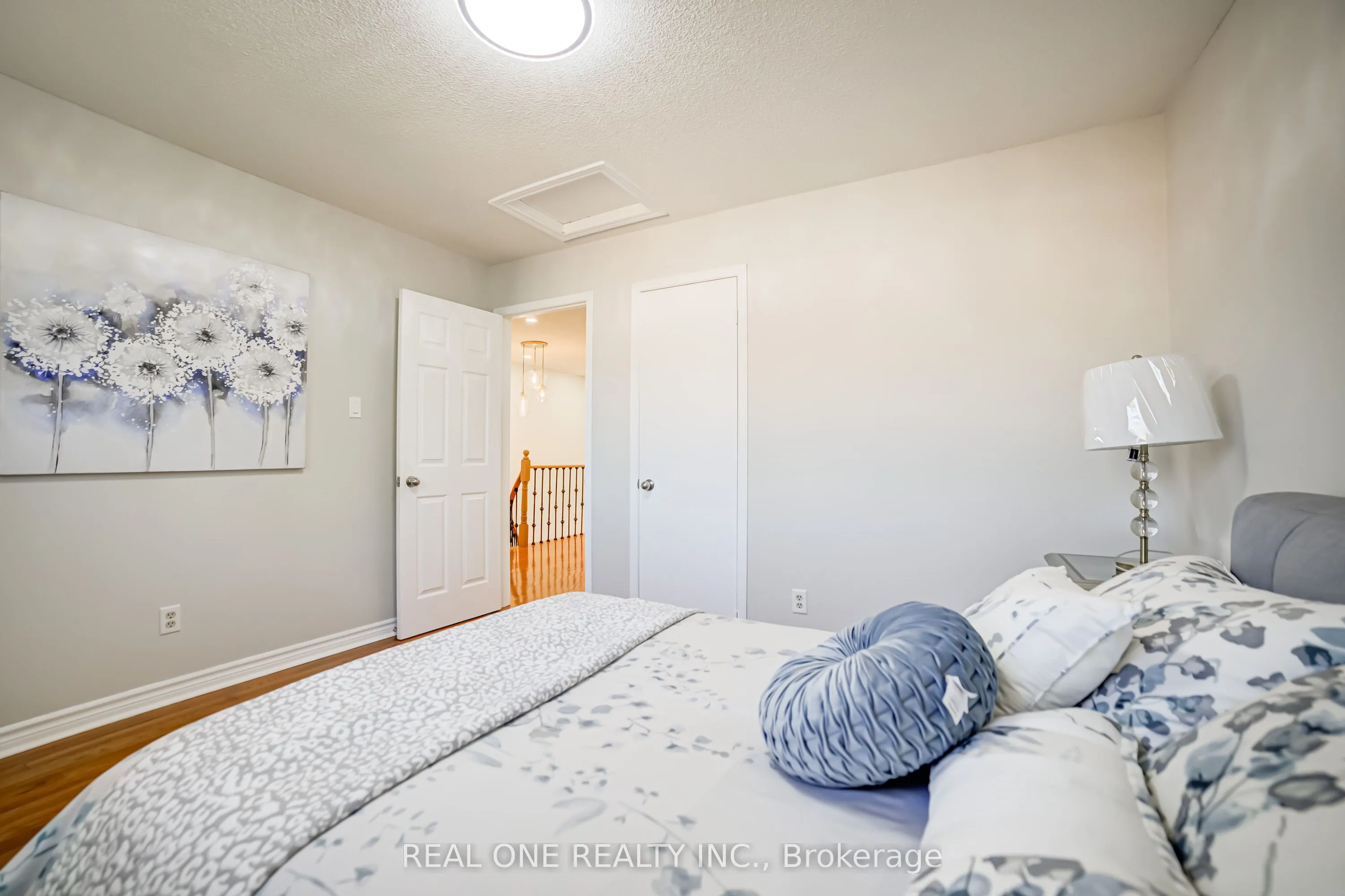 10 Squire Drive