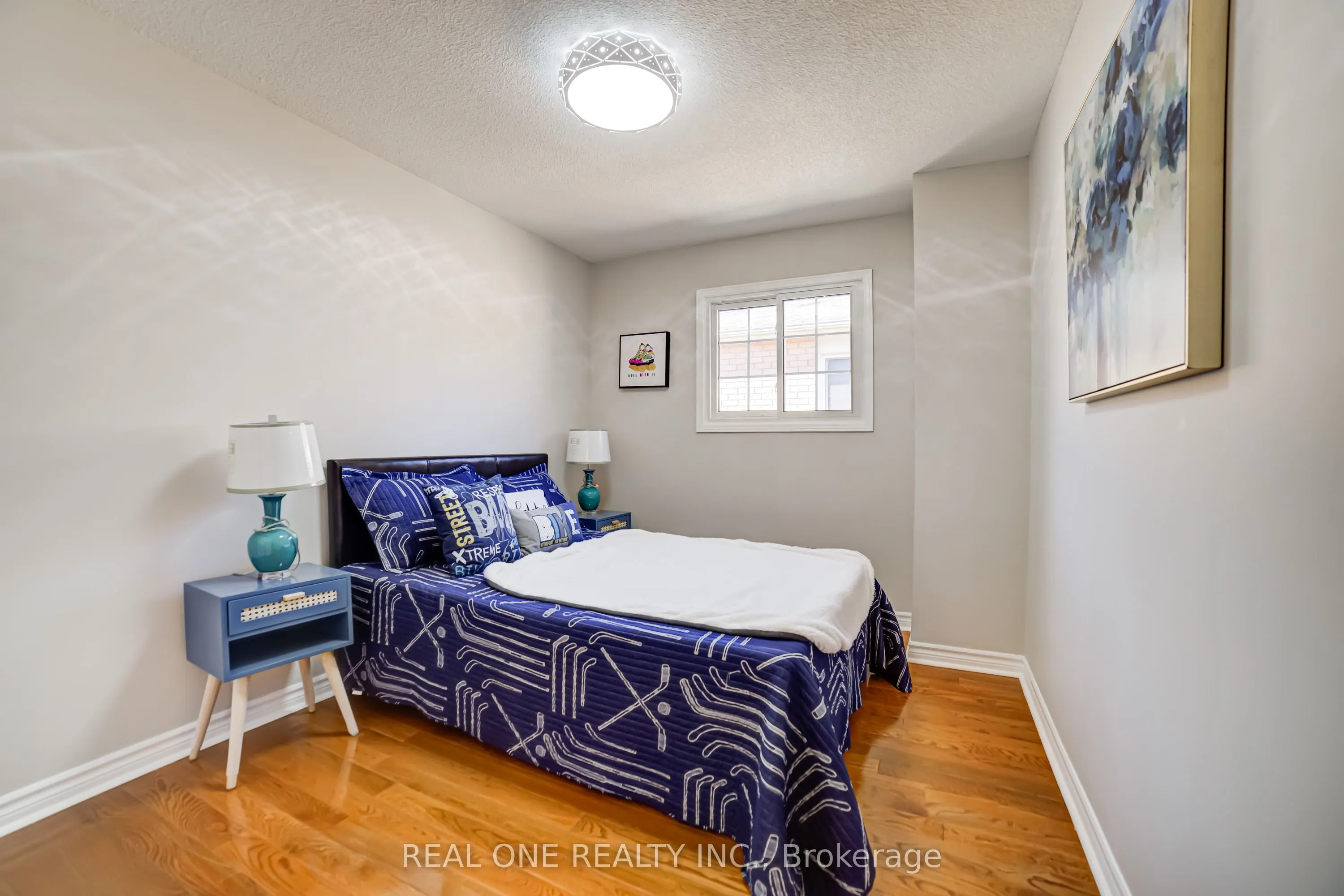 10 Squire Drive